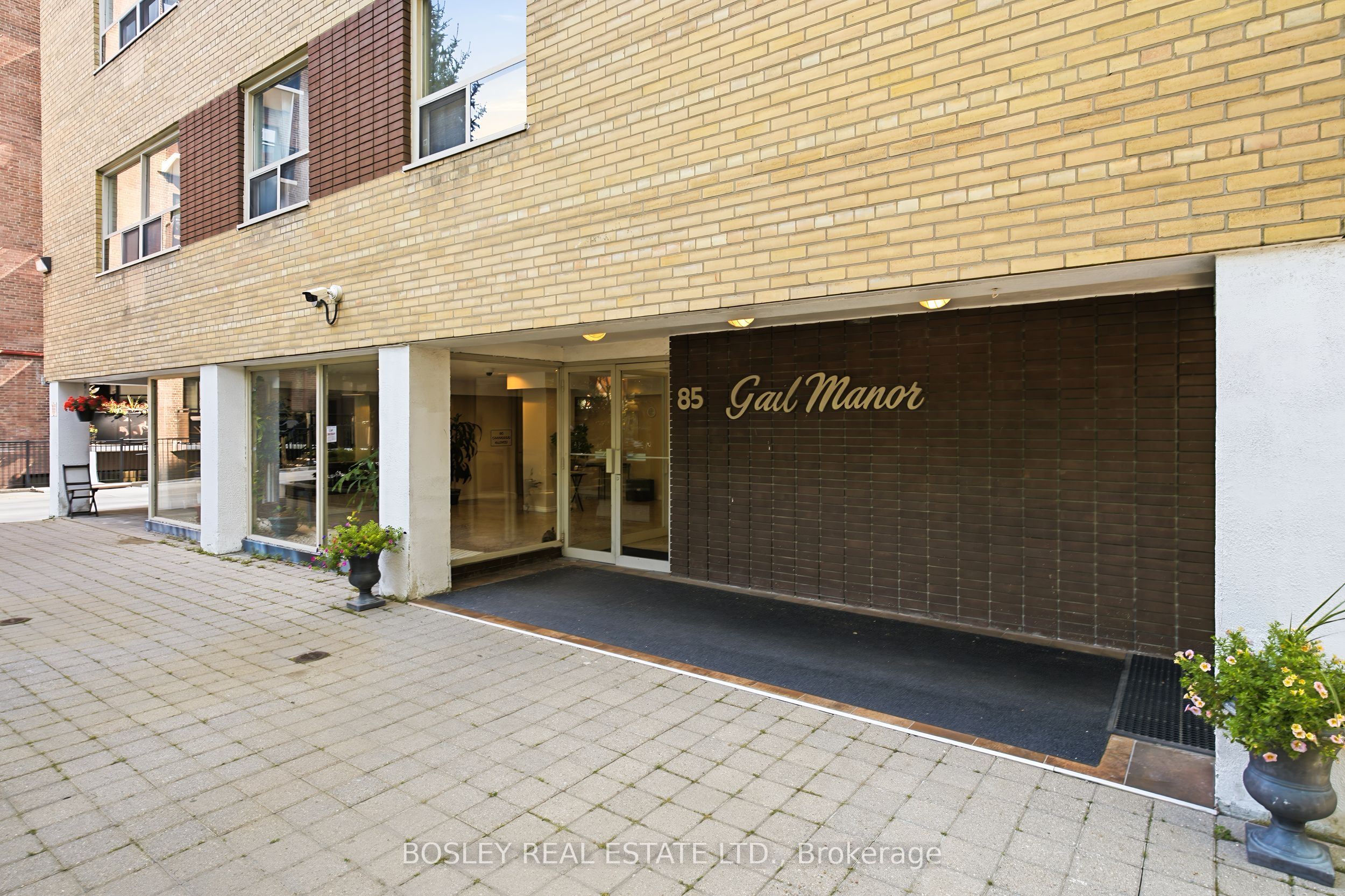 85 Lawton Boulevard 404, Toronto, ON M4V 1Z7 photo 3