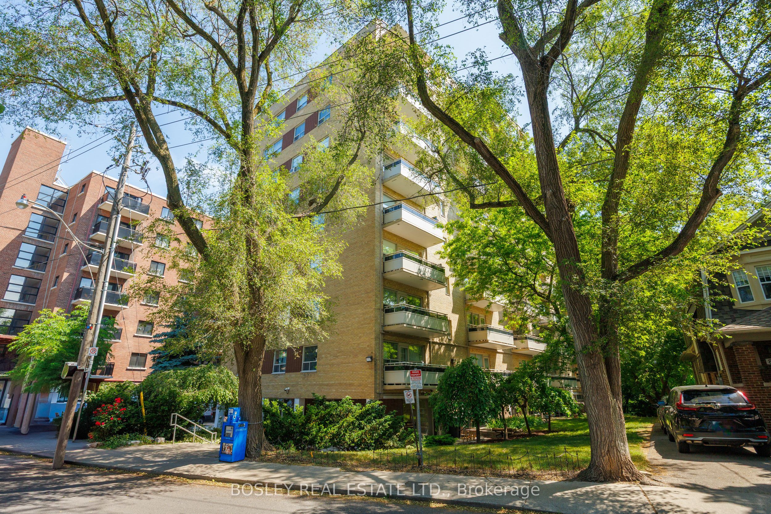 85 Lawton Boulevard 403, Toronto, ON M4V 1Z7