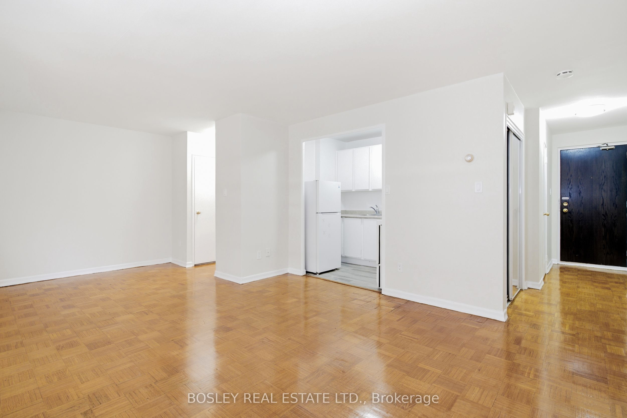 85 Lawton Boulevard 304, Toronto, ON M4V 1Z7 photo 5