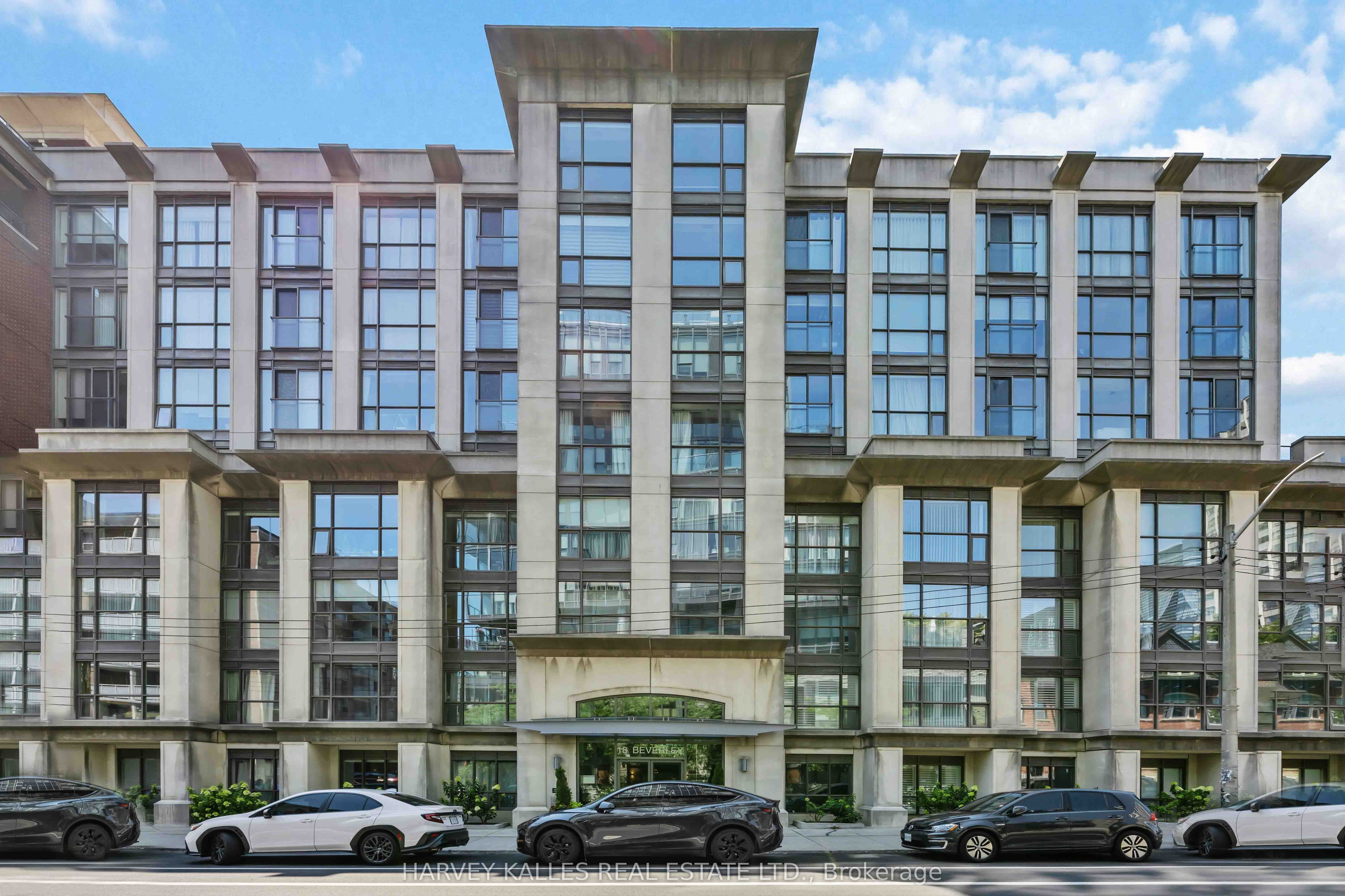 18 Beverley Street 416, Toronto, ON M5T 3L2 photo 2