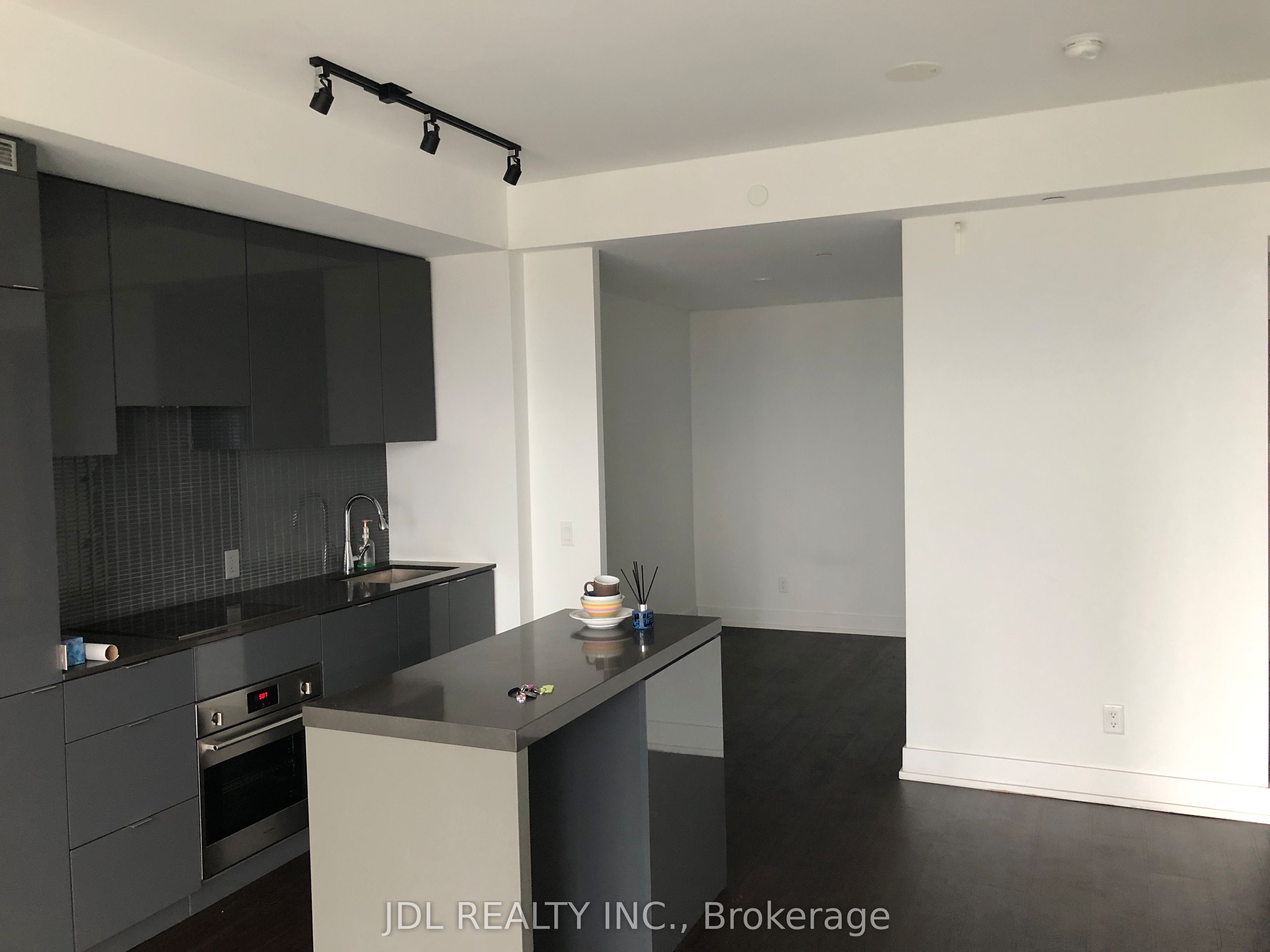 7 Grenville Street 5008, Toronto, ON M4Y 0E9 photo 3