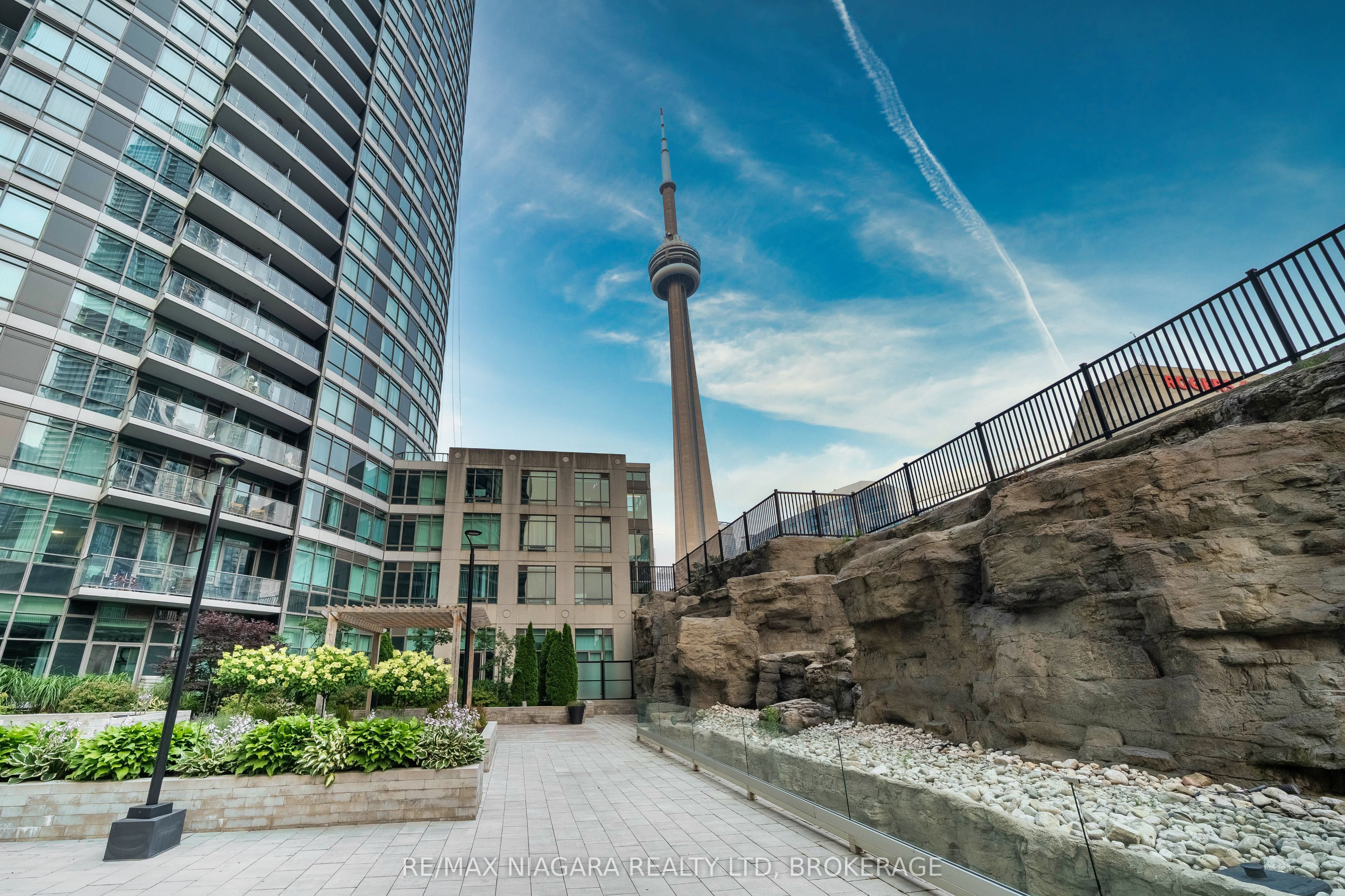 361 Front Street W 3603, Toronto, ON M5V 3R5 photo 3