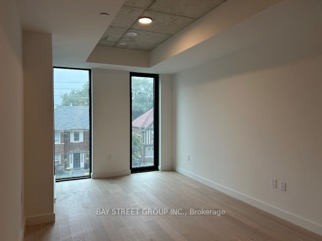 1720 Bayview Avenue 225, Toronto, ON M4G 3C4 photo 3