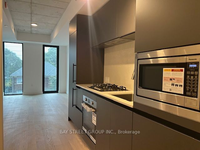 1720 Bayview Avenue 225, Toronto, ON M4G 3C4 photo 5