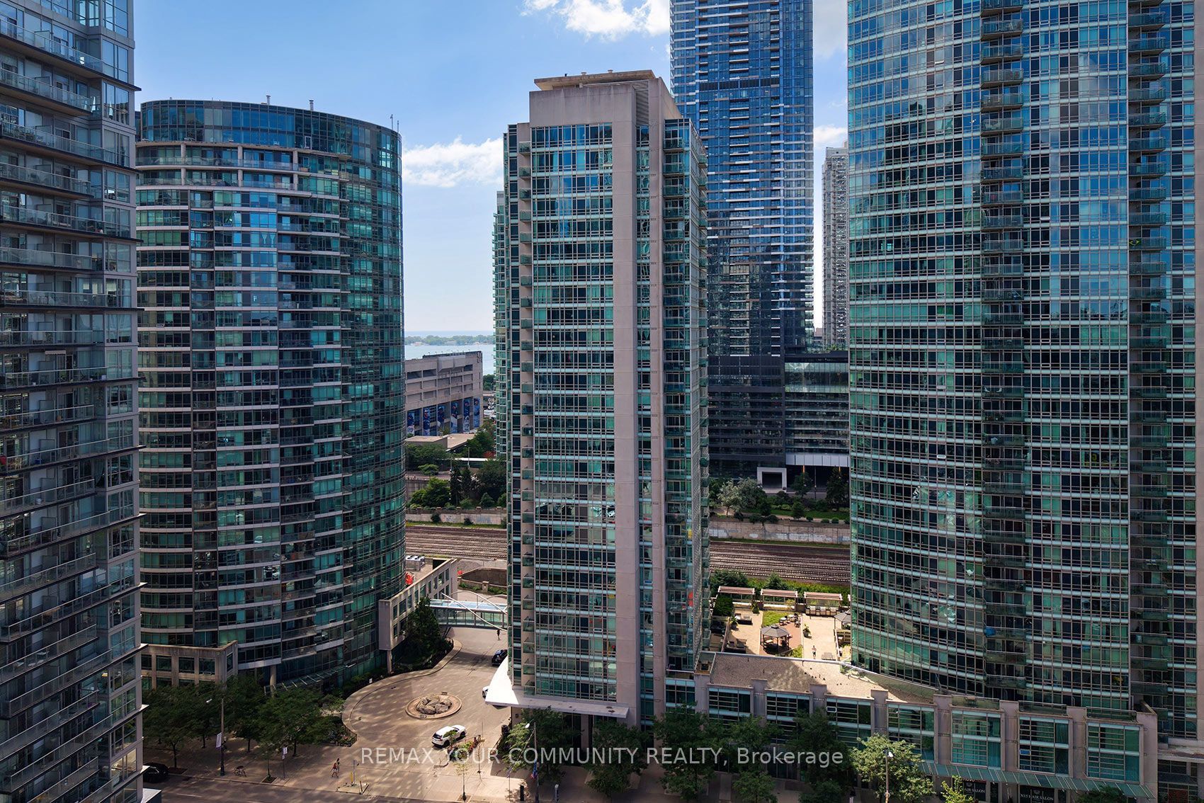 381 Front Street W 2103, Toronto, ON M5V 3R8