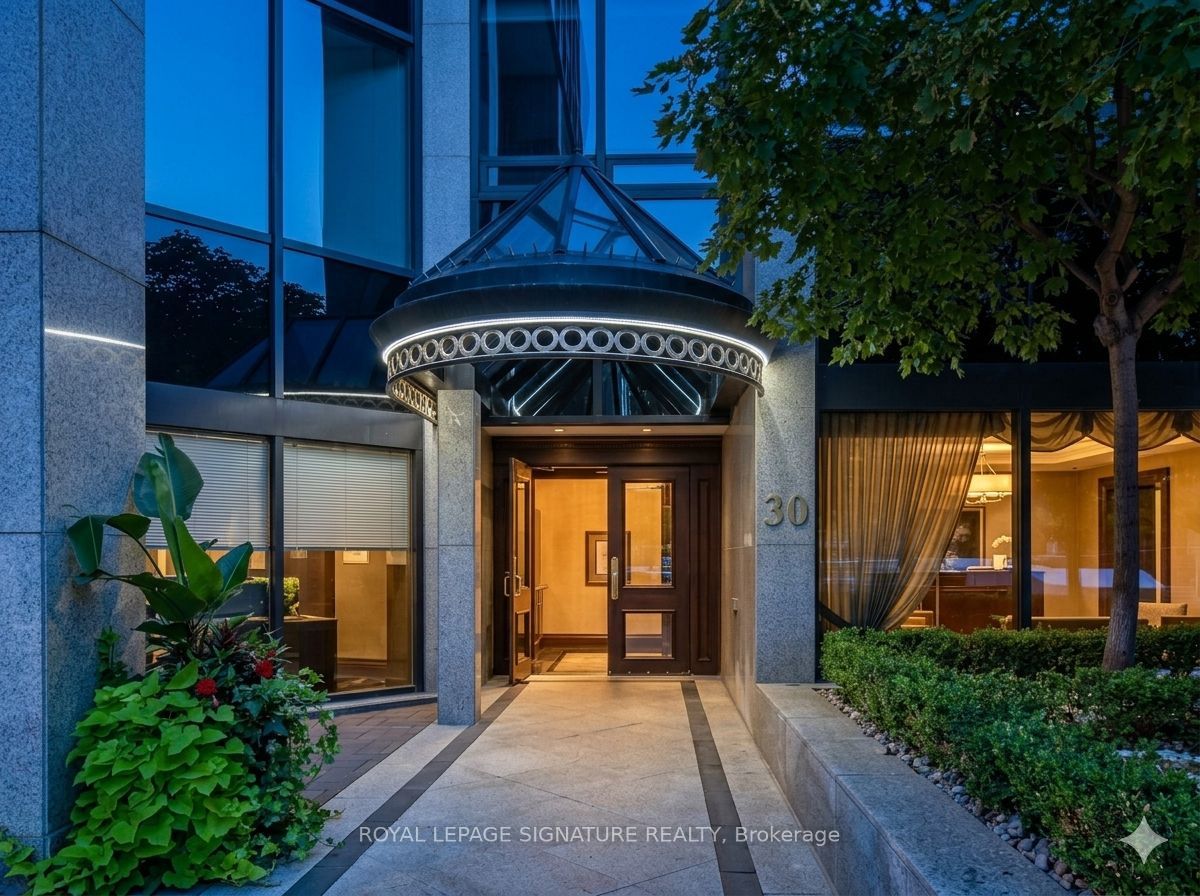 30 Wellington Street E 2202, Toronto, ON M5E 1S3