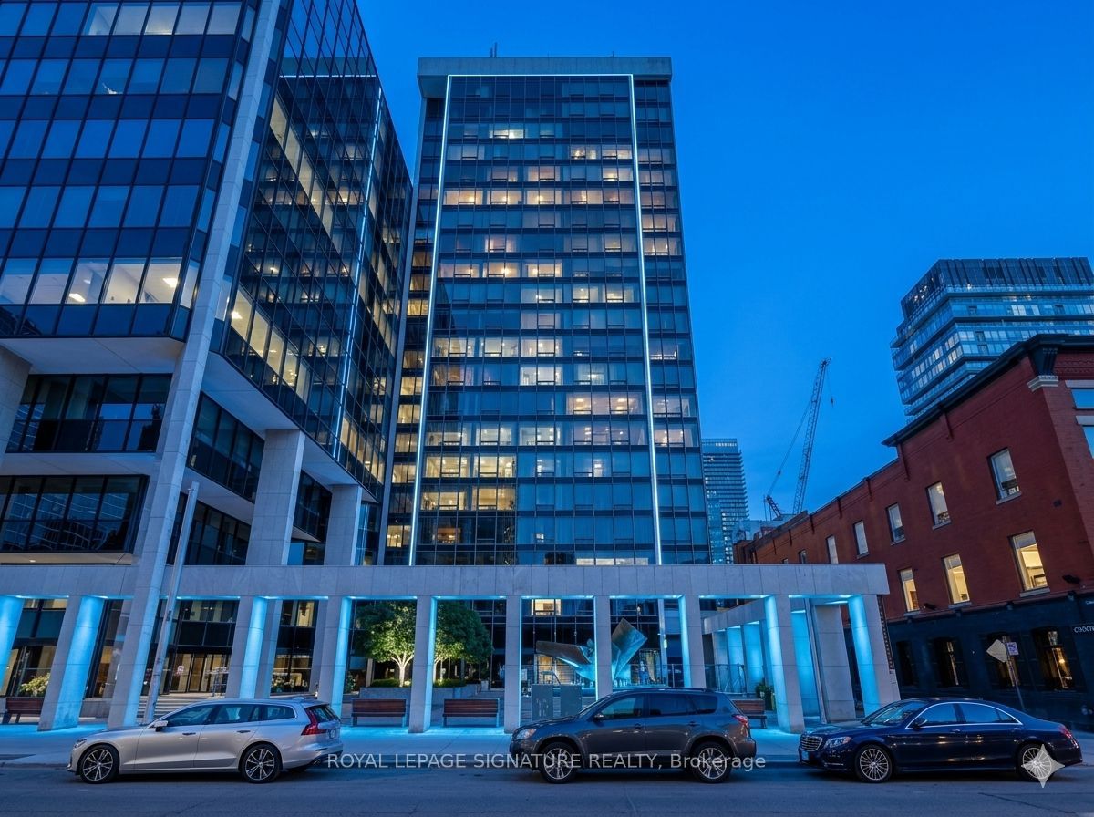 30 Wellington Street E 2202, Toronto, ON M5E 1S3 photo 5