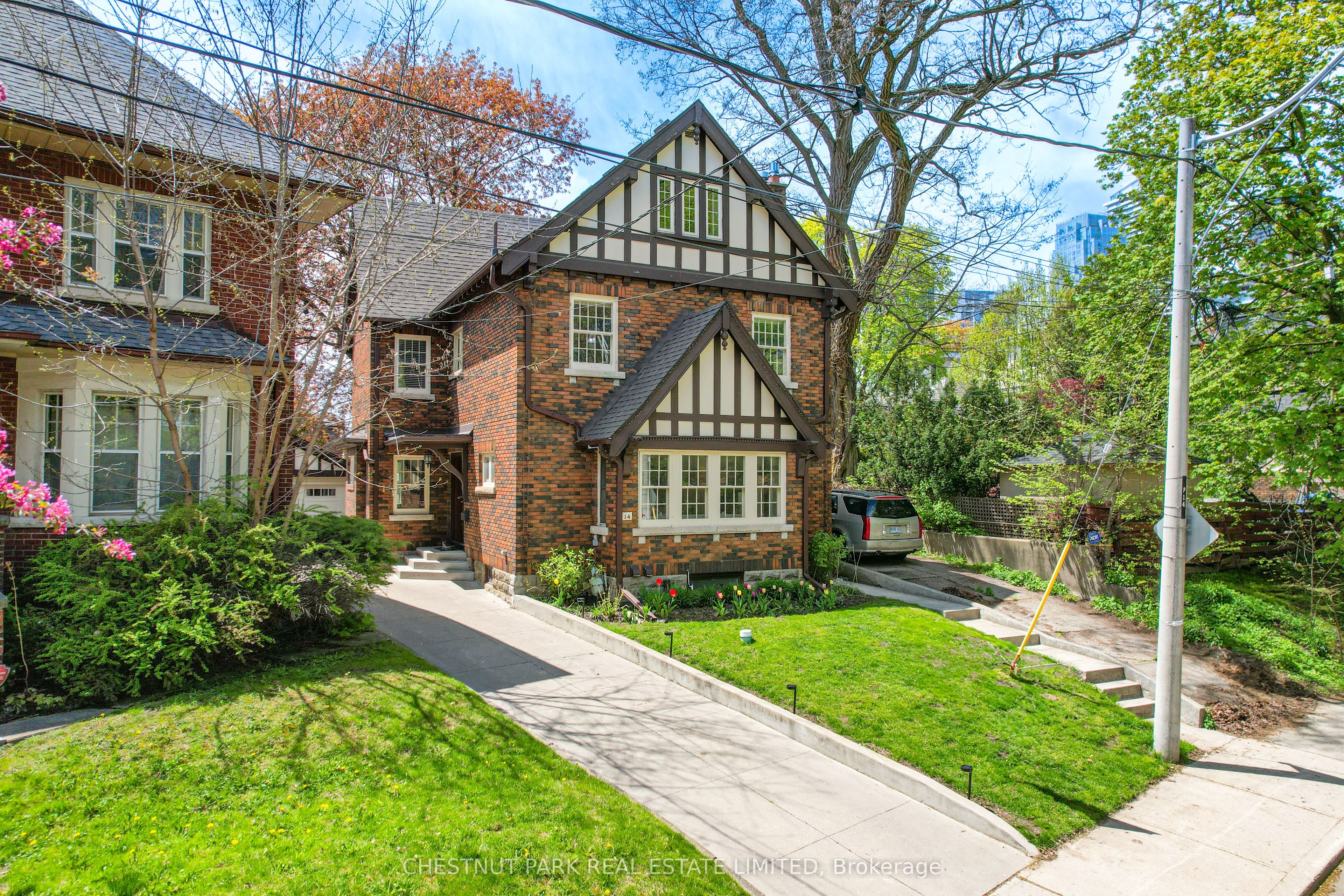 14 Servington Crescent, Toronto, ON M4S 2J3