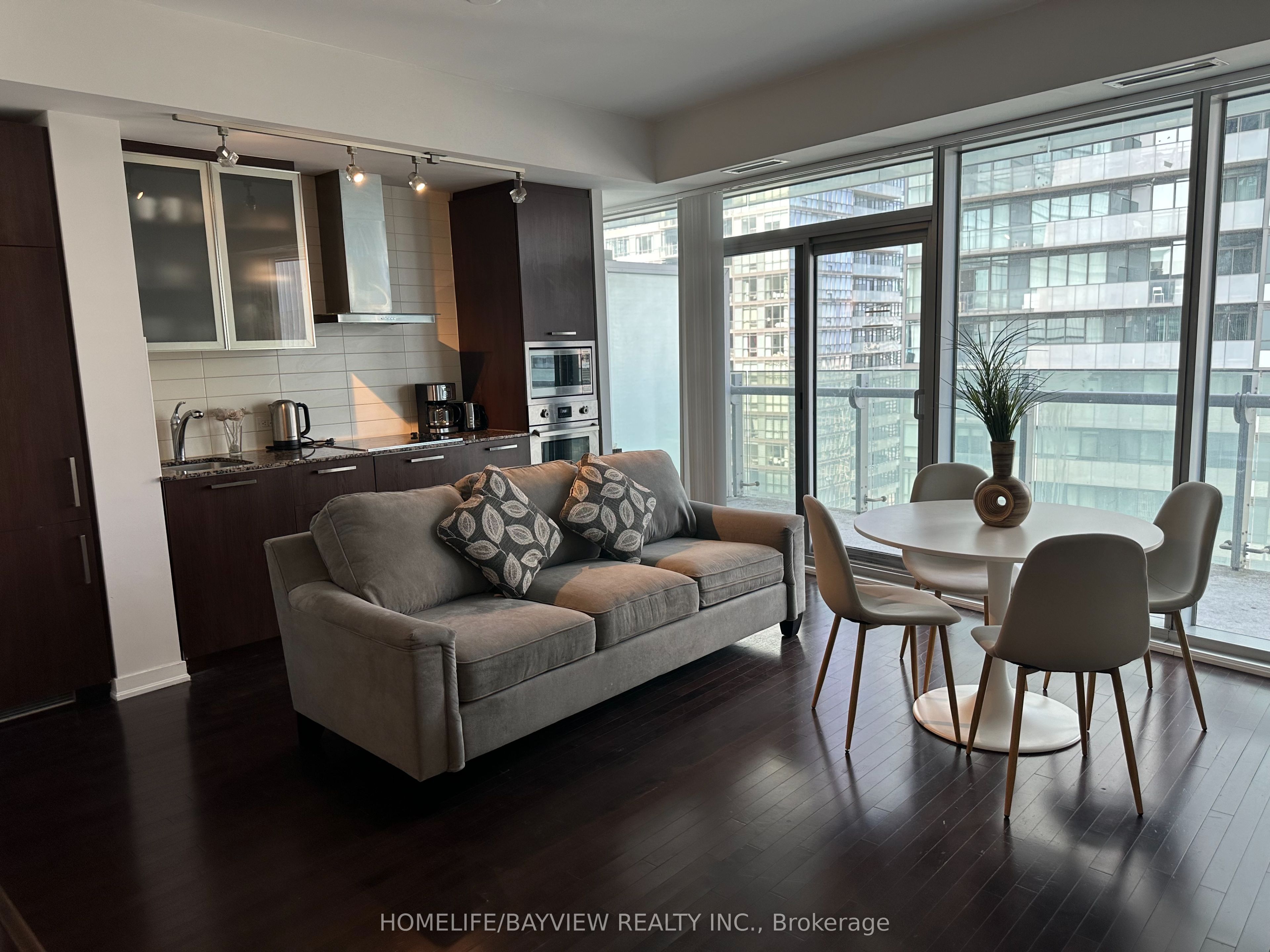 14 York Street 2701, Toronto, ON M5J 2Z2 photo 4