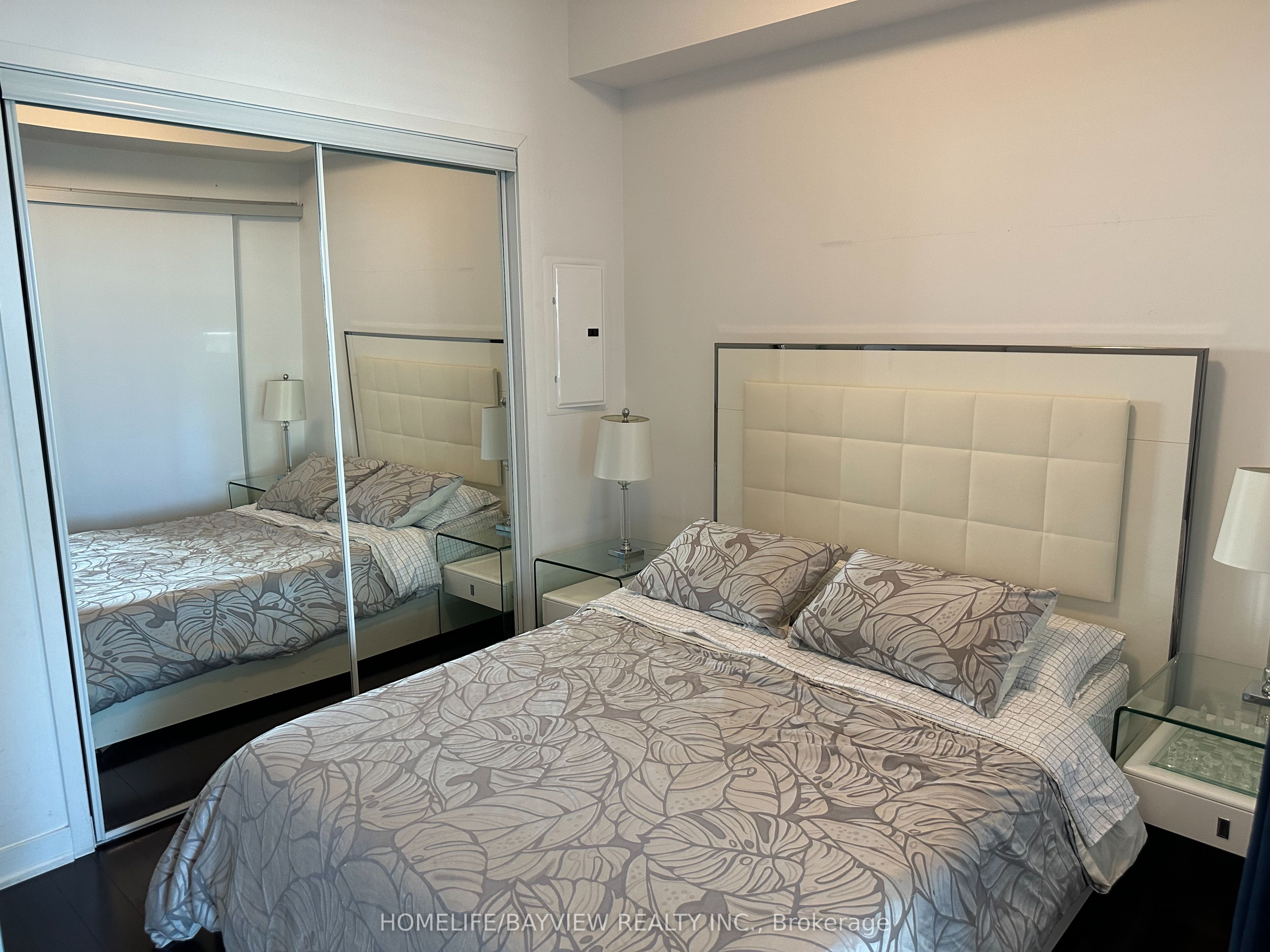 14 York Street 2701, Toronto, ON M5J 2Z2 photo 5