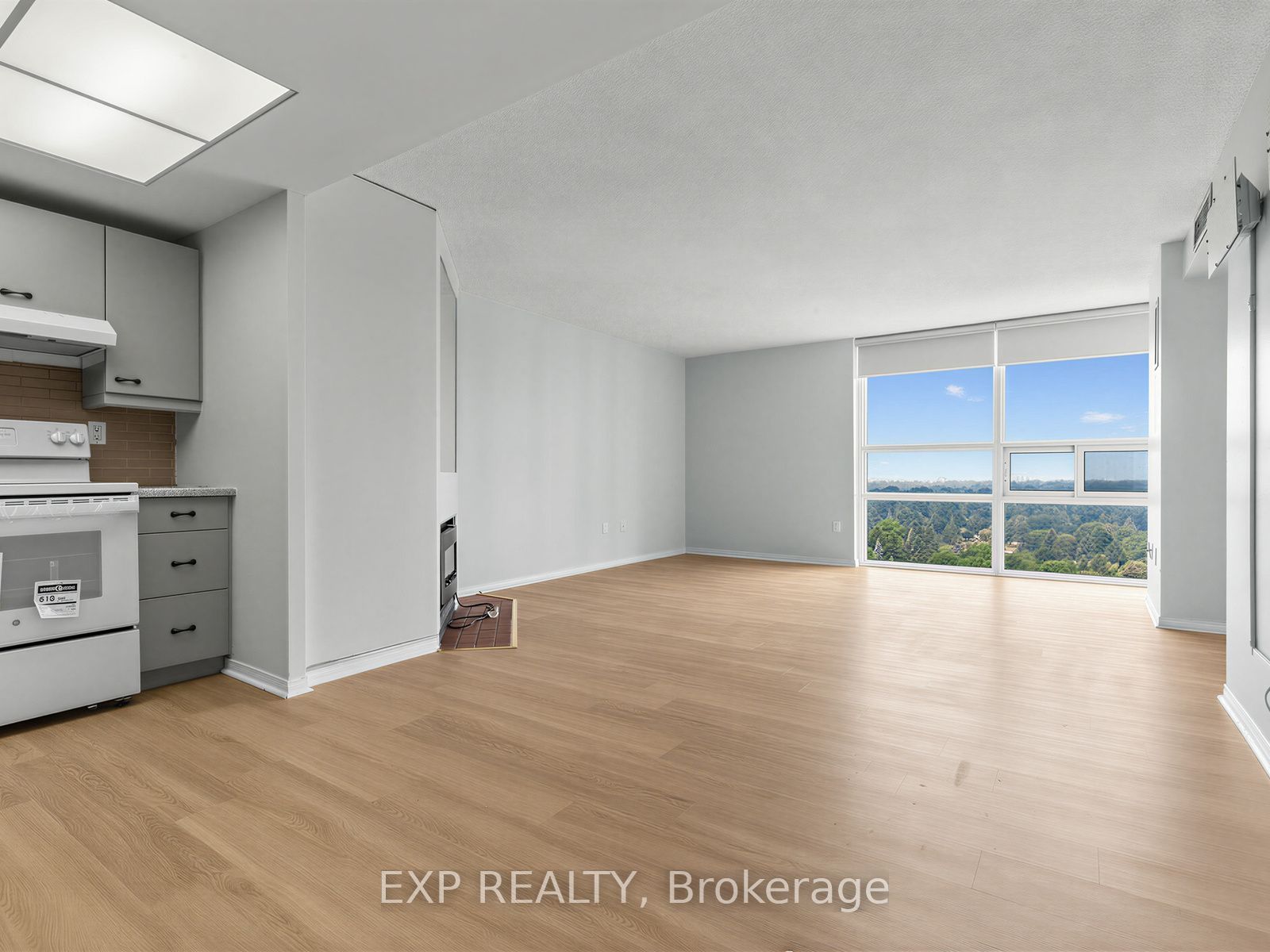131 Beecroft Road 1902, Toronto, ON M2N 6G9 photo 3