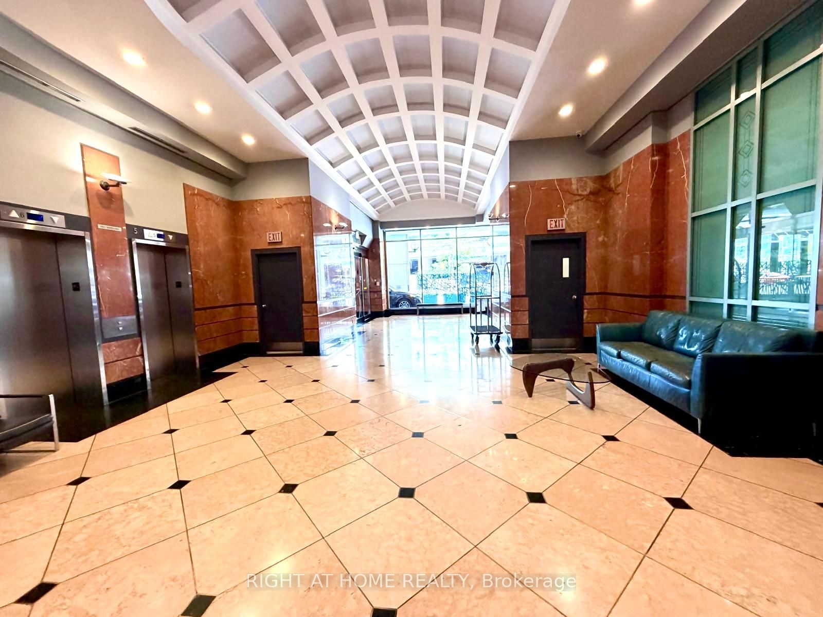 10 Queens Quay W 1712, Toronto, ON M5J 2R9 photo 3