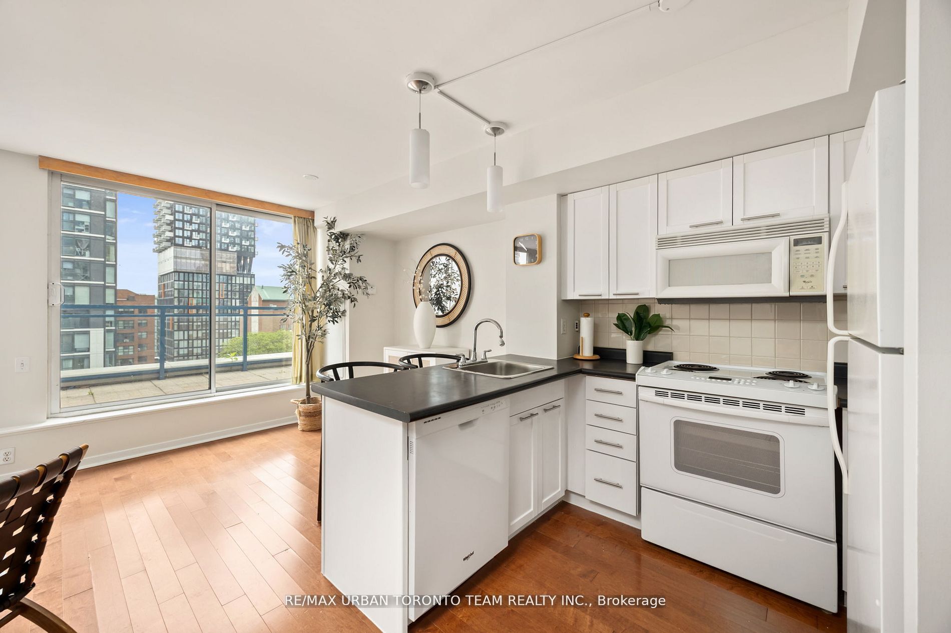 75 Dalhousie Street 1108&1109, Toronto, ON M5B 2R9 photo 5
