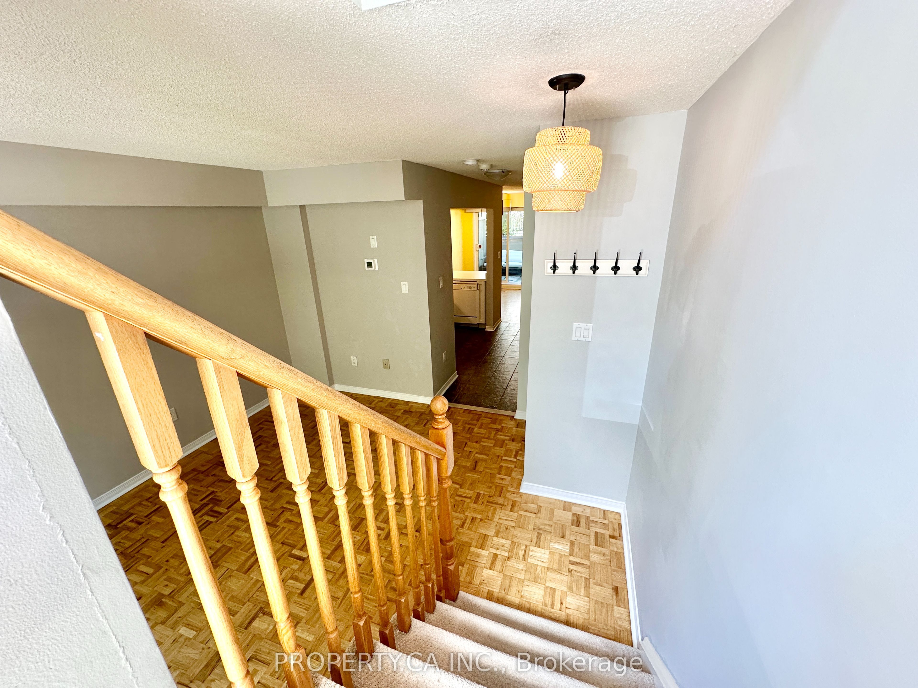 40 Merchant Lane 116, Toronto, ON M6P 4J7 photo 4