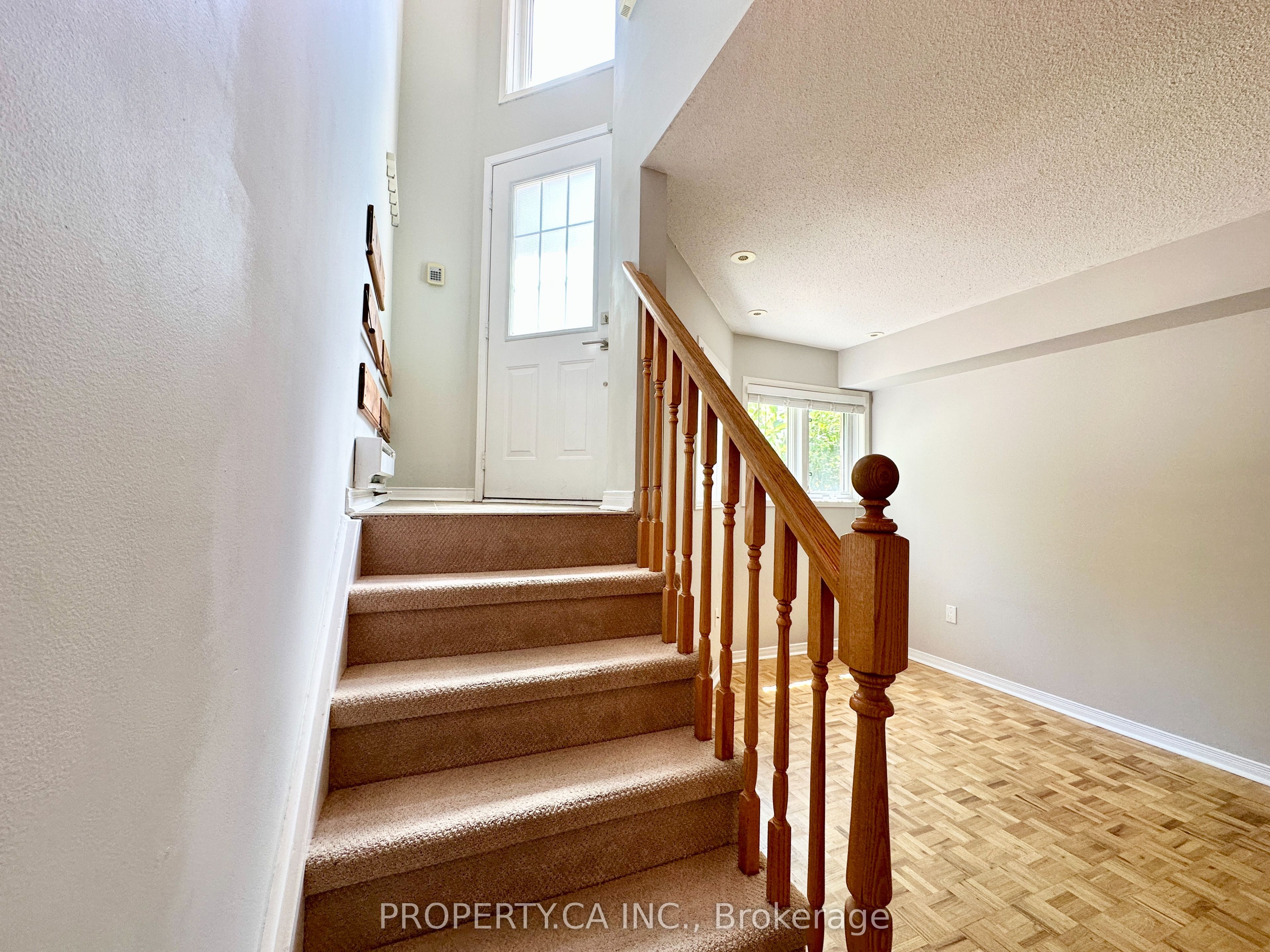 40 Merchant Lane 116, Toronto, ON M6P 4J7 photo 5