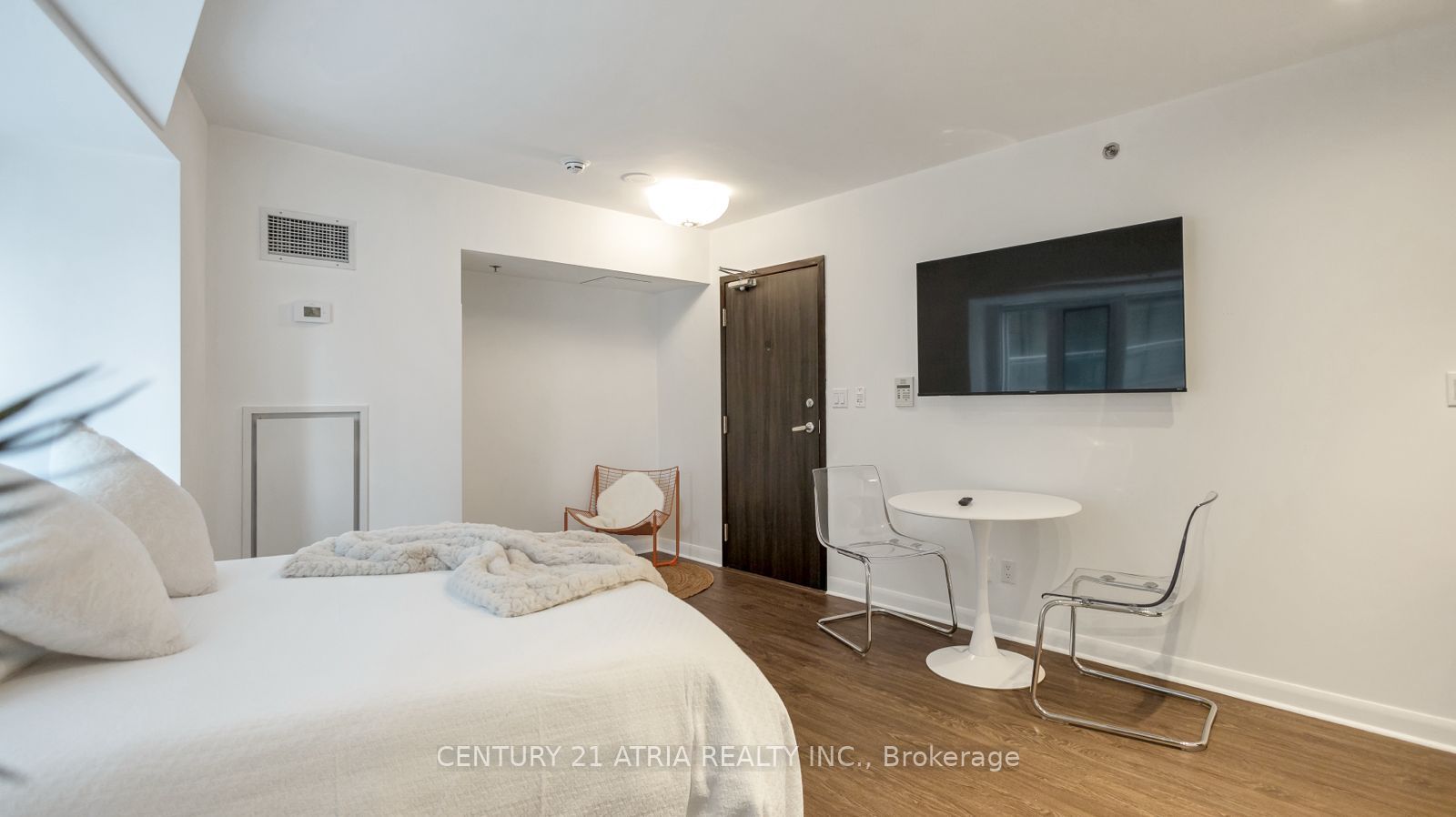 210 Victoria Street 807, Toronto, ON M5B 2R3 photo 5