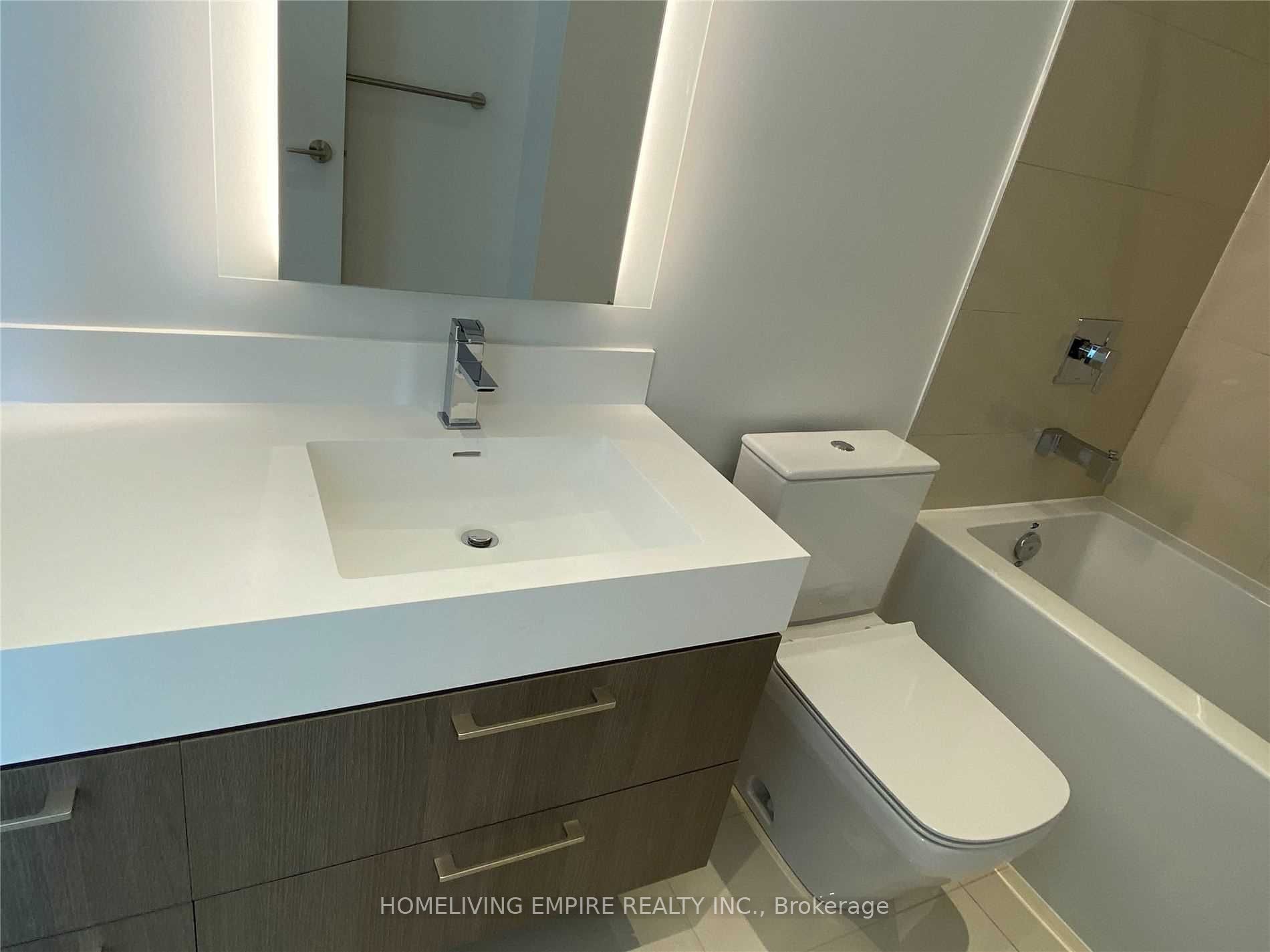 1 Yorkville Avenue 1504, Toronto, ON M4W 1L1 photo 5
