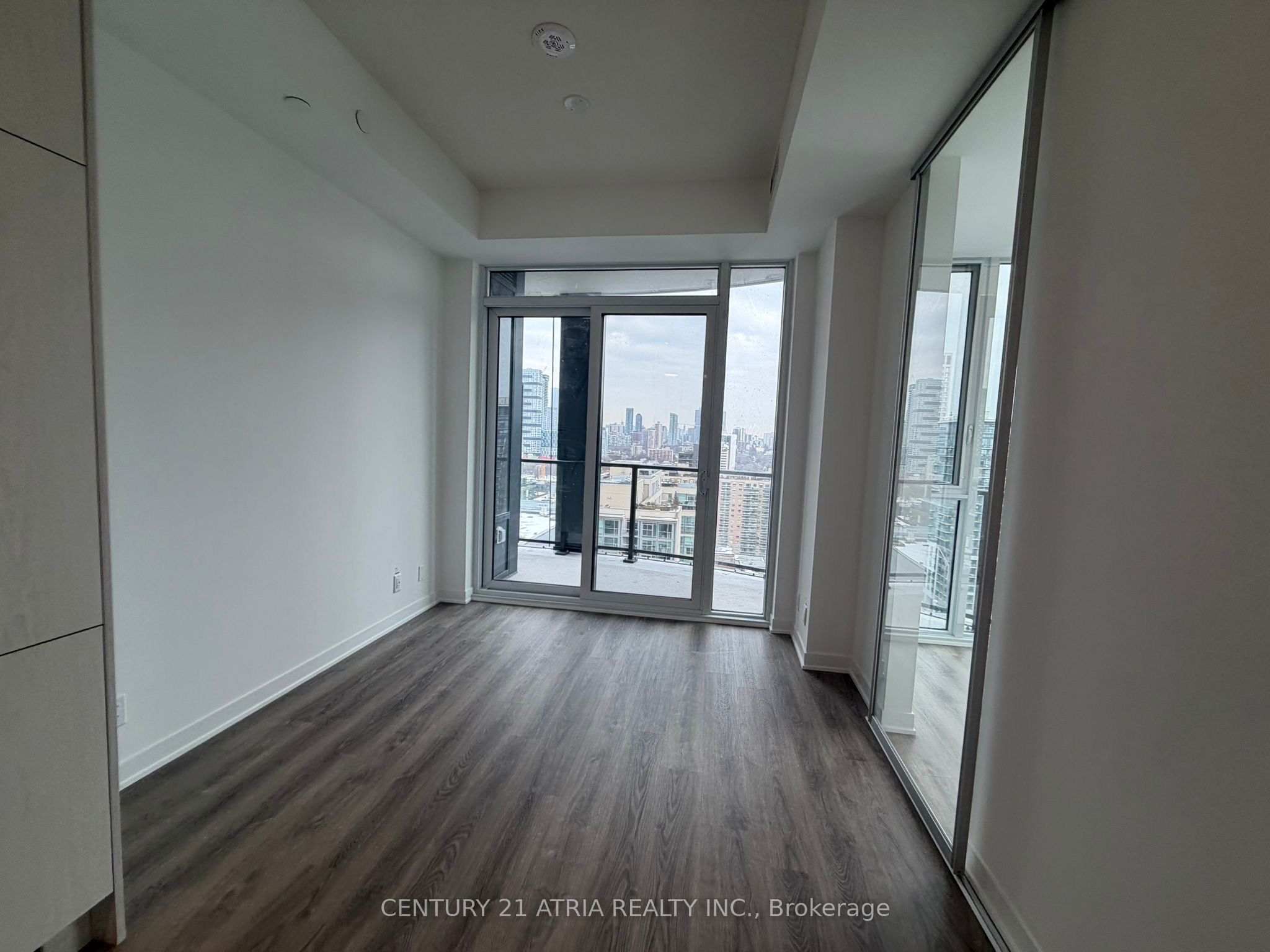 180 Front Street E 2303, Toronto, ON M5A 0A9 photo 2