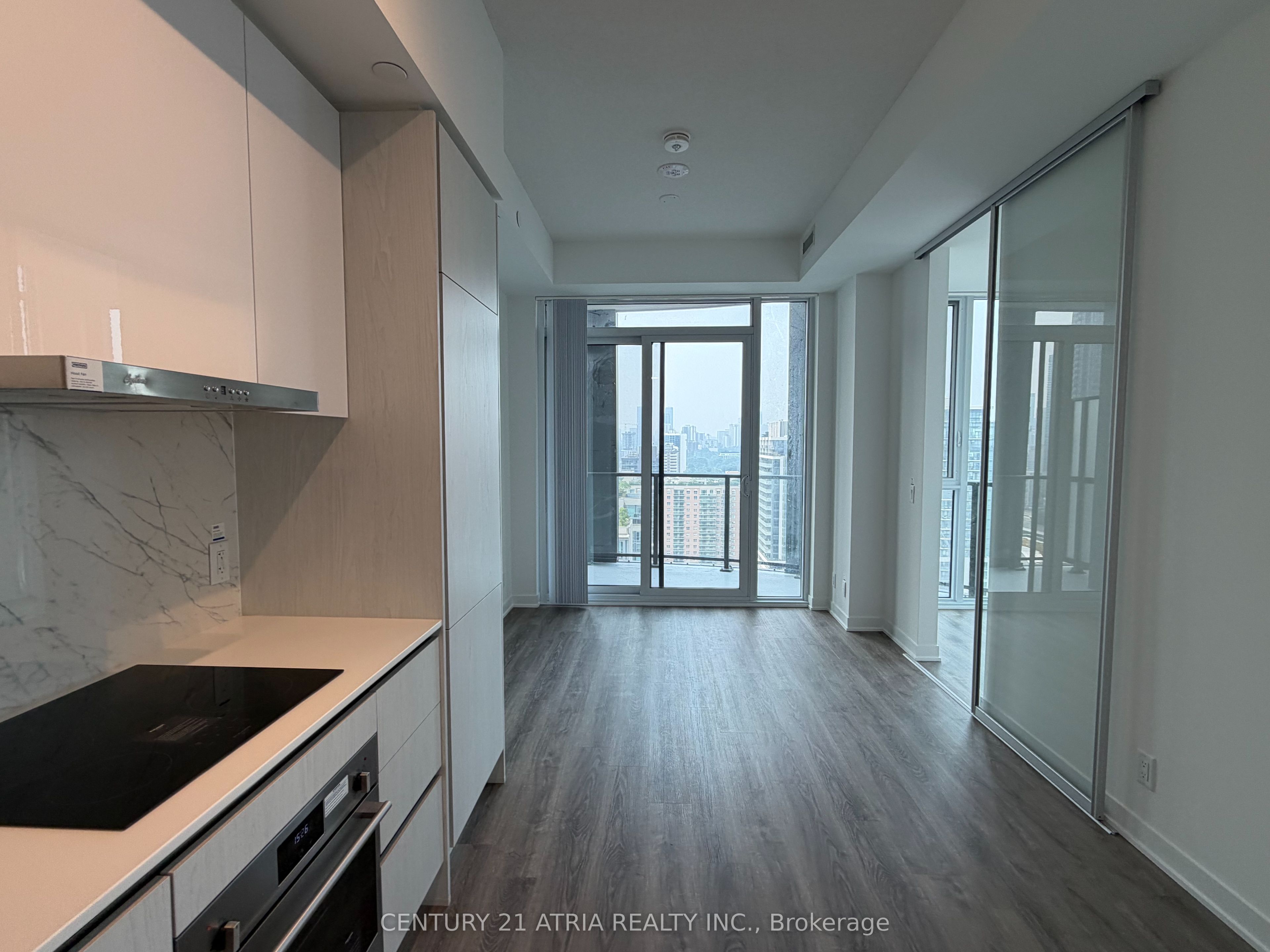 180 Front Street E 2303, Toronto, ON M5A 0A9 photo 4