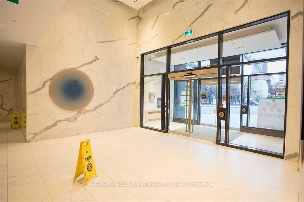 251 Jarvis Street 1912, Toronto, ON M5B 0C3 photo 4