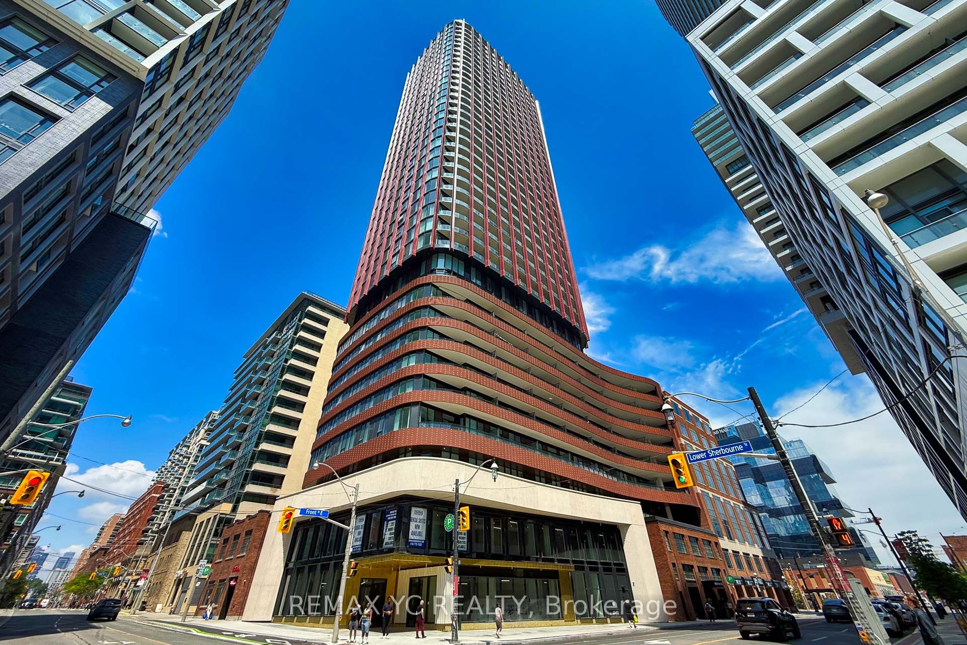 180 Front Street E 3303, Toronto, ON M5A 0A9 photo 2
