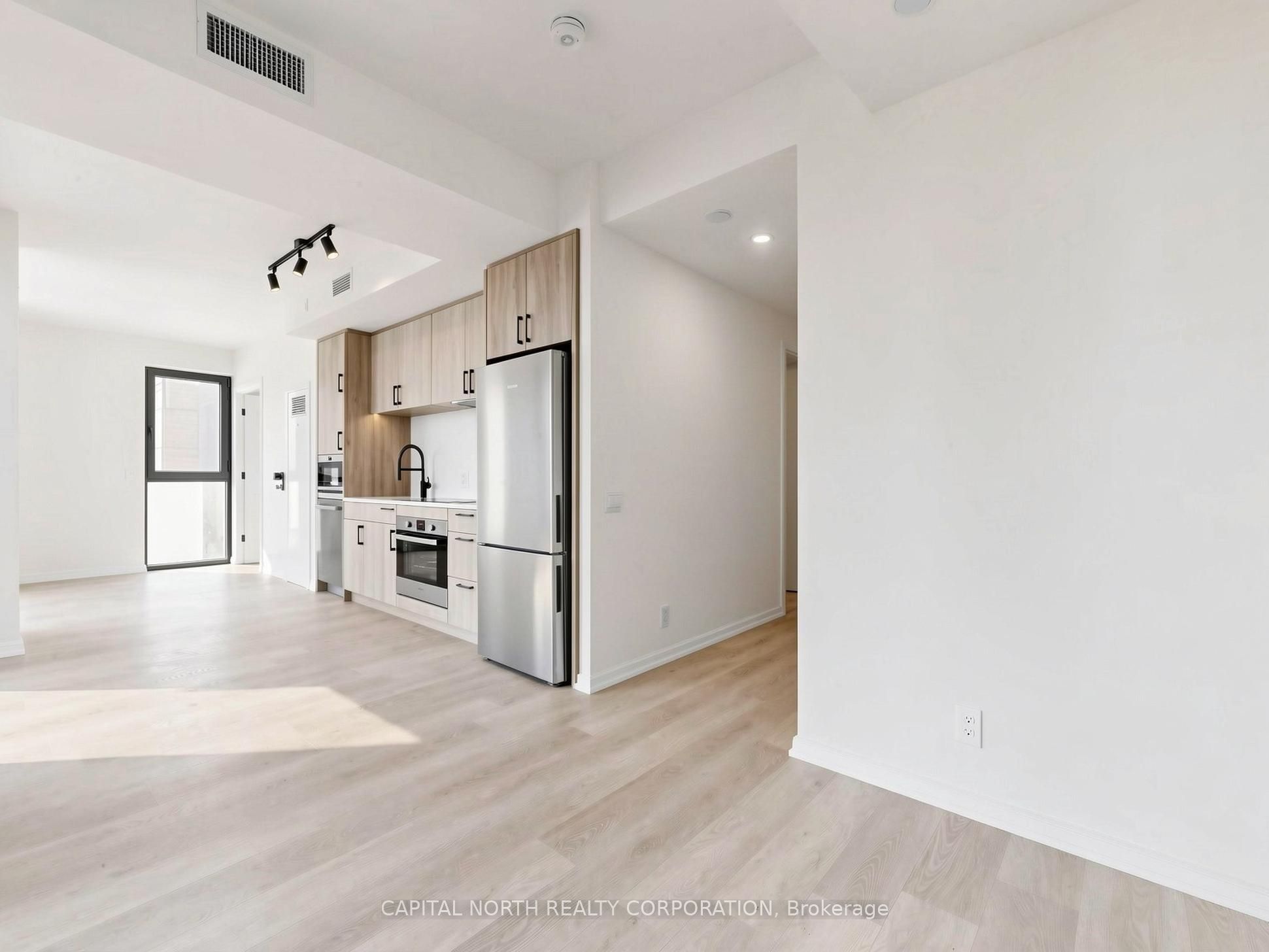 109 Erskine Avenue 1302, Toronto, ON M4P 0G8 photo 5