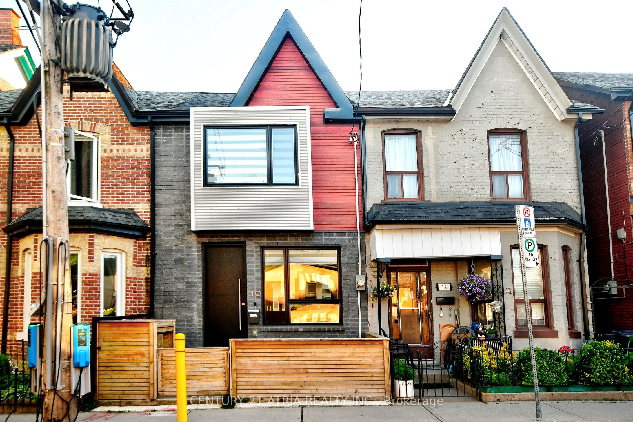 10 Palmerston Avenue, Toronto, ON M6J 2H7 photo 2