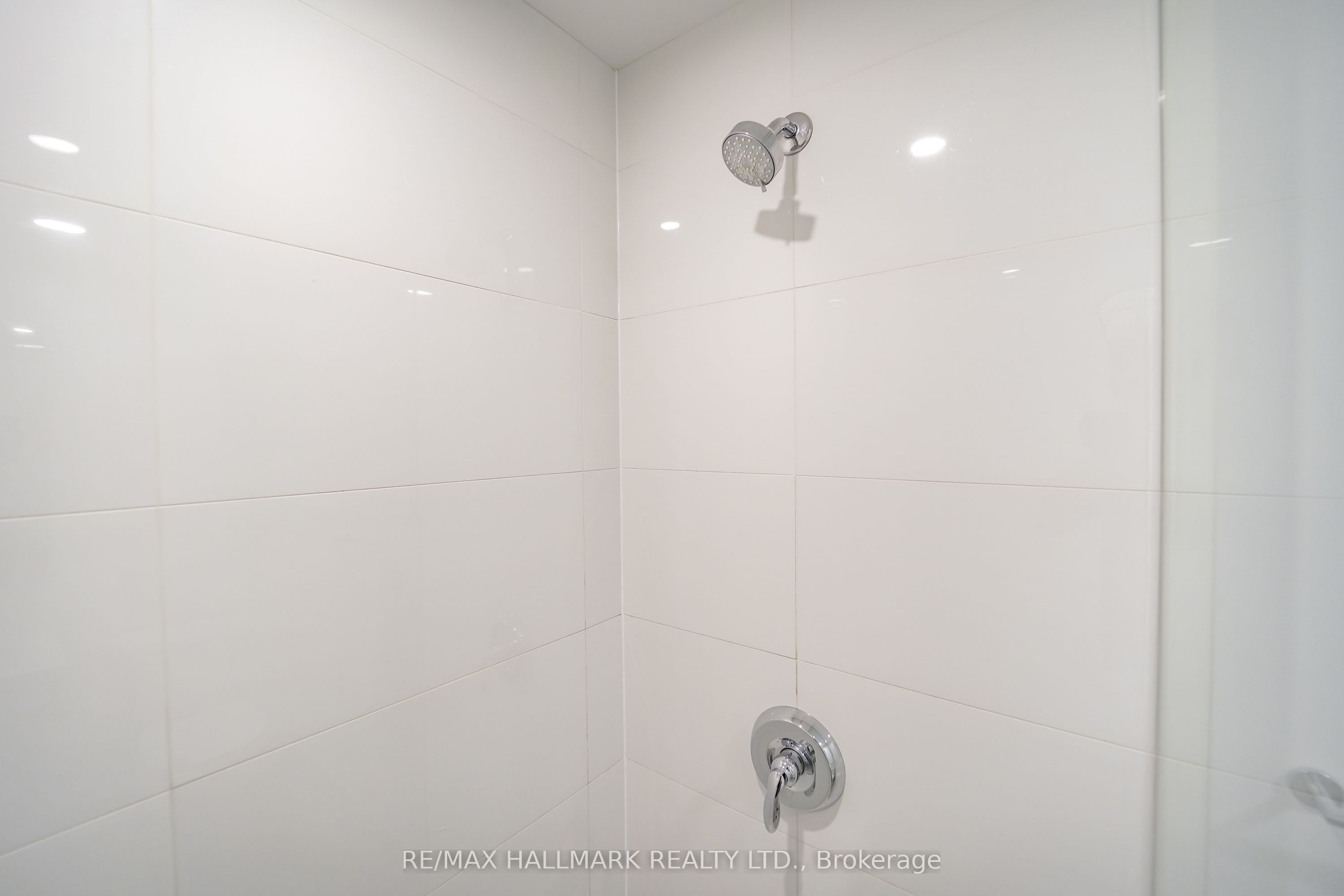 50 O'neill Road 521, Toronto, ON M3C 0R1 photo 5