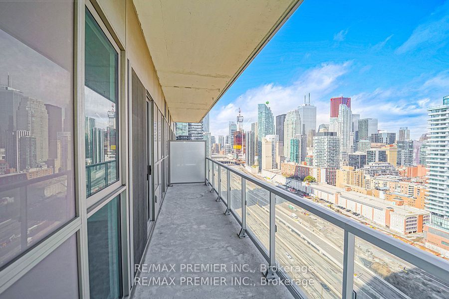 15 Lower Jarvis Street Unit # 2212,, Toronto, ON M5E 1R7 photo 4