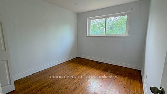 465 Hounslow Avenue, Toronto, ON M2R 1H8 photo 2