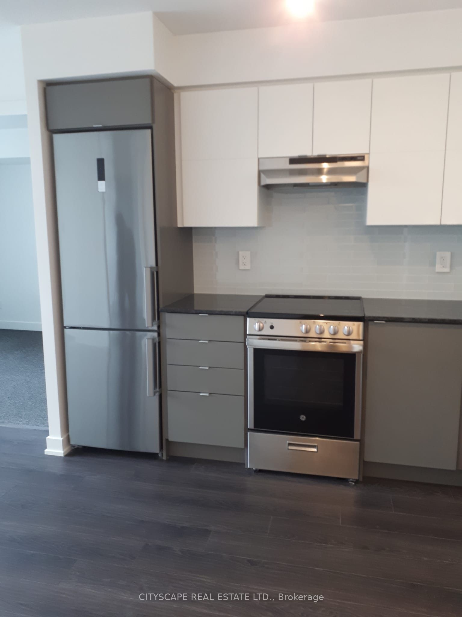 120 Varna Drive 323, Toronto, ON M6A 2M1 photo 3