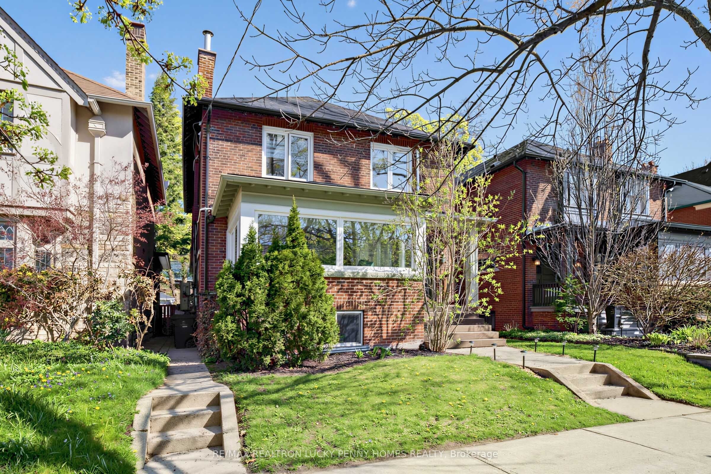 96 Whitehall Road, Toronto, ON M4W 2C7 photo 2