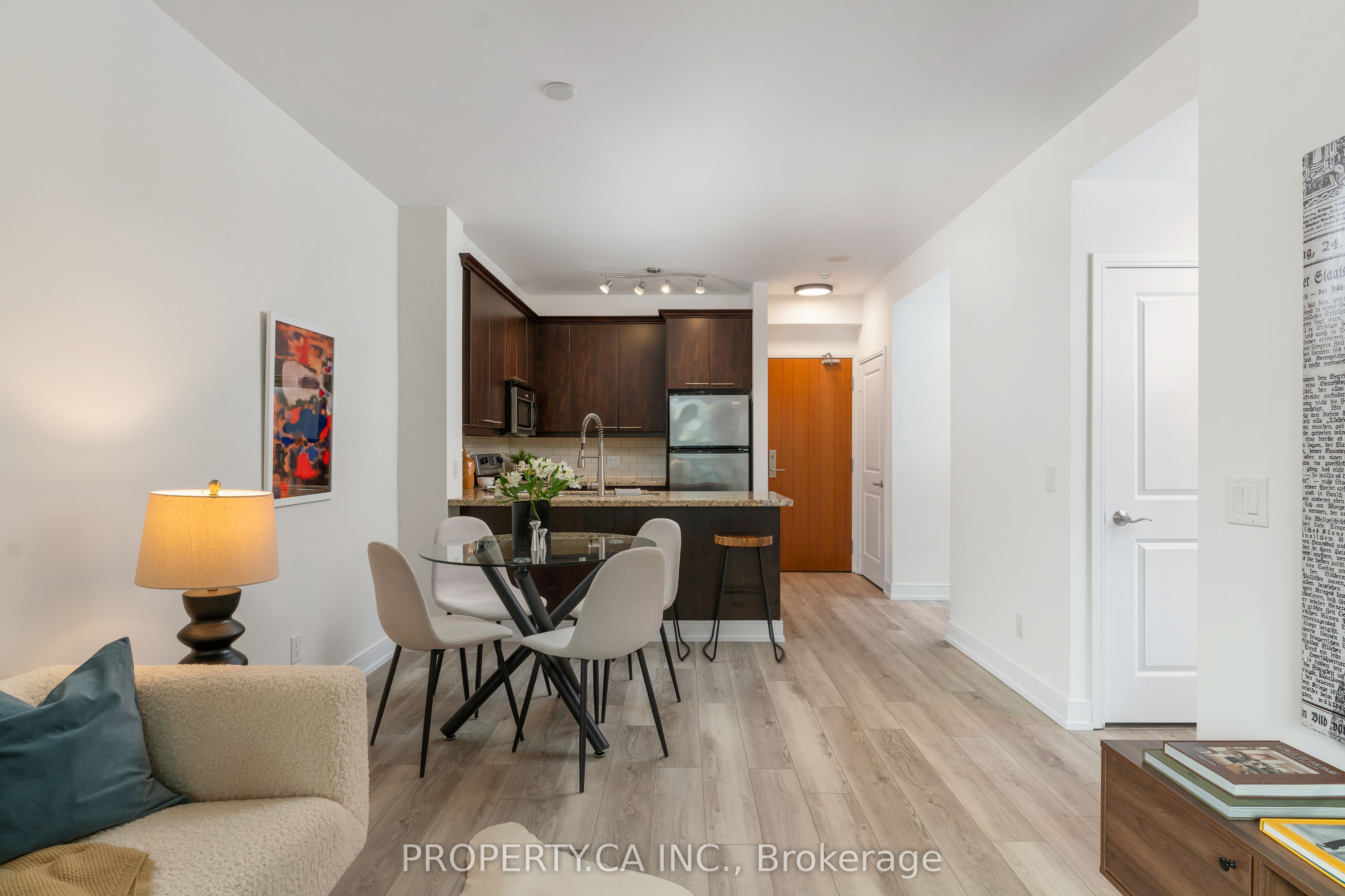 88 Broadway Avenue 1004, Toronto, ON M4P 0A5 photo 4
