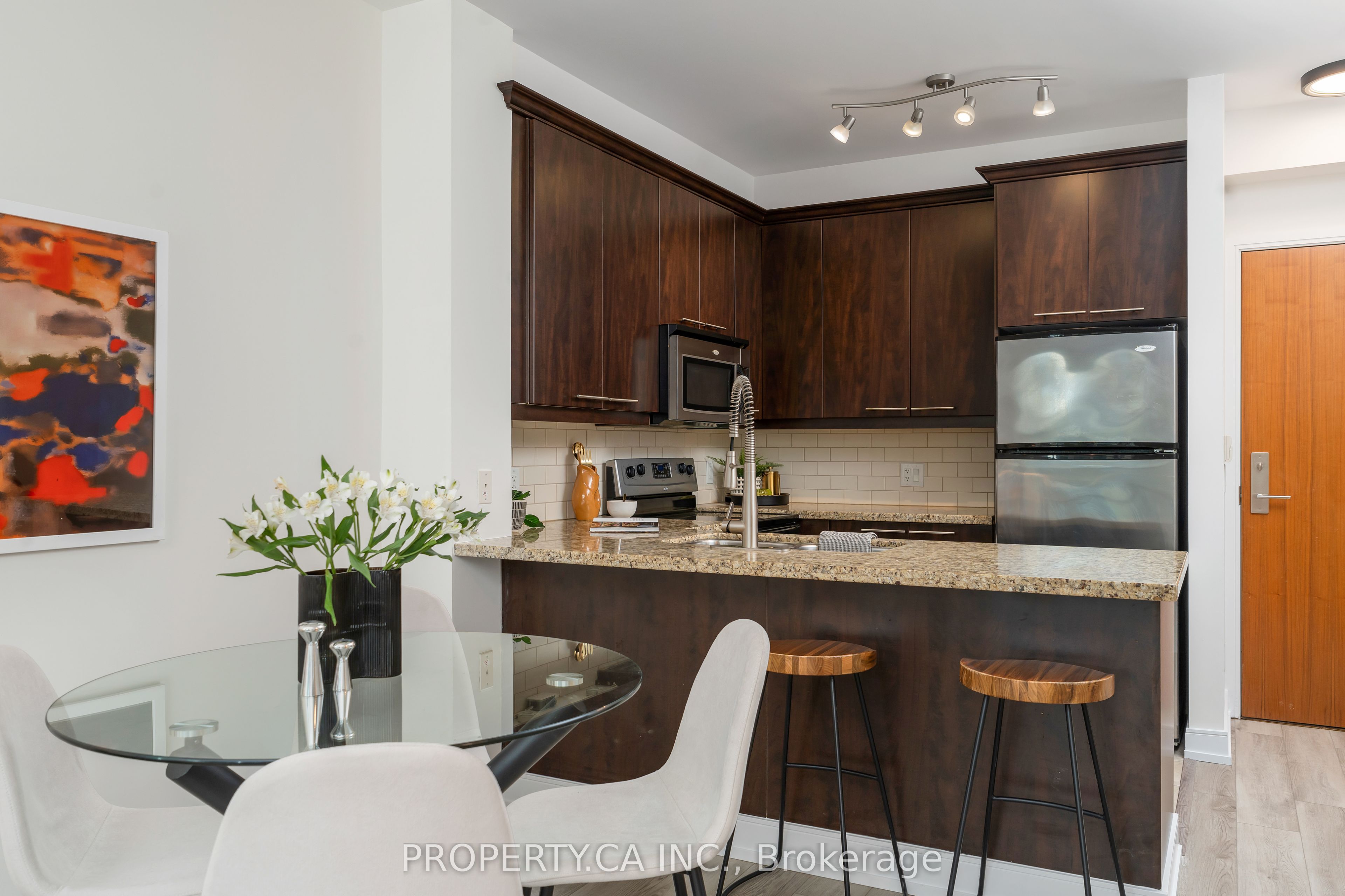 88 Broadway Avenue 1004, Toronto, ON M4P 0A5 photo 5