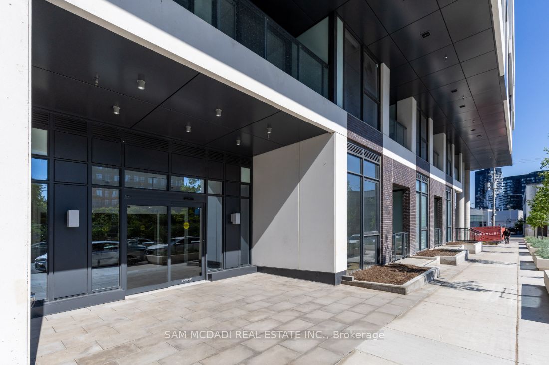 5 Defries Street 801, Toronto, ON M5A 0W7 photo 3
