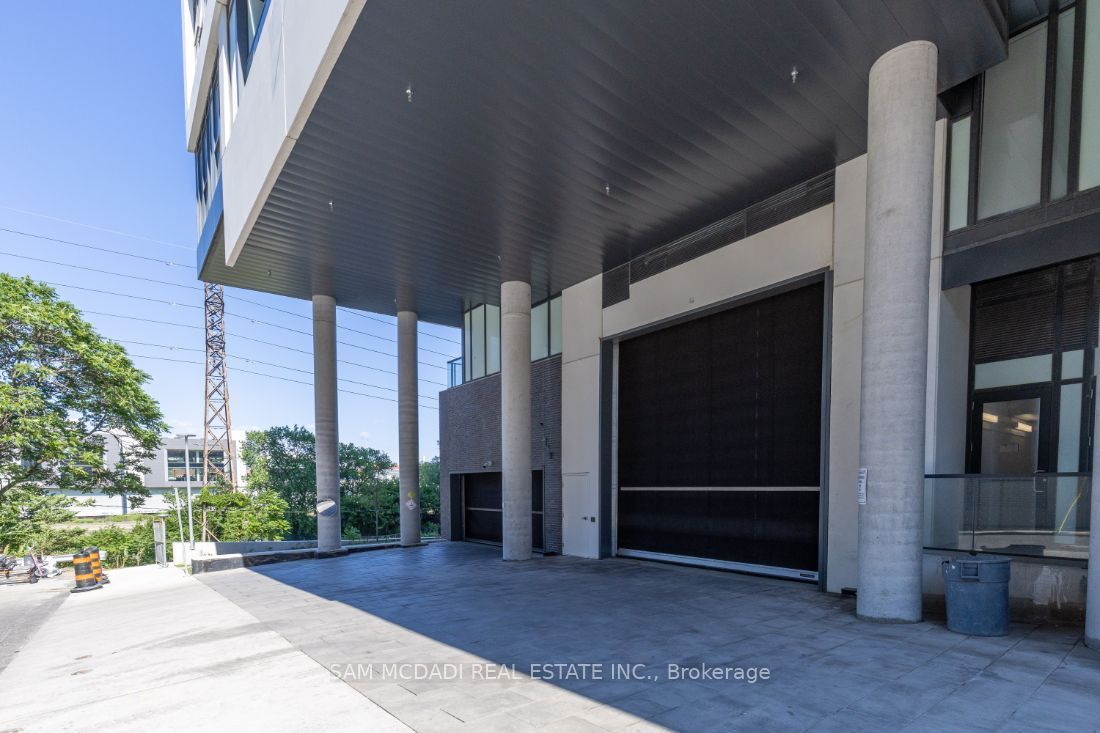 5 Defries Street 801, Toronto, ON M5A 0W7 photo 5