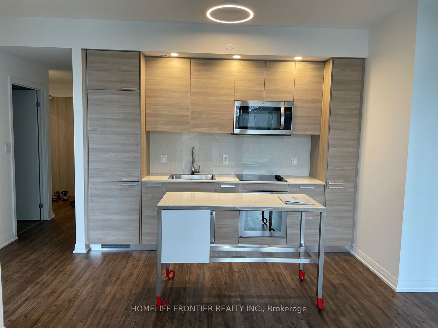 75 Canterbury Place 516, Toronto, ON M2N 2N1 photo 2