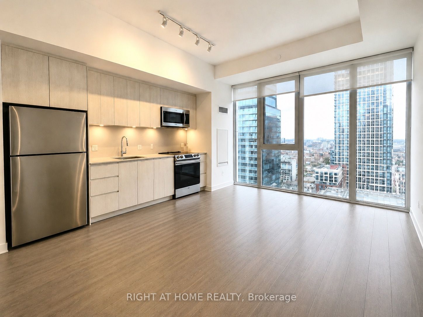 357 King Street West Street 2601, Toronto, ON M5V 0S7 photo 2
