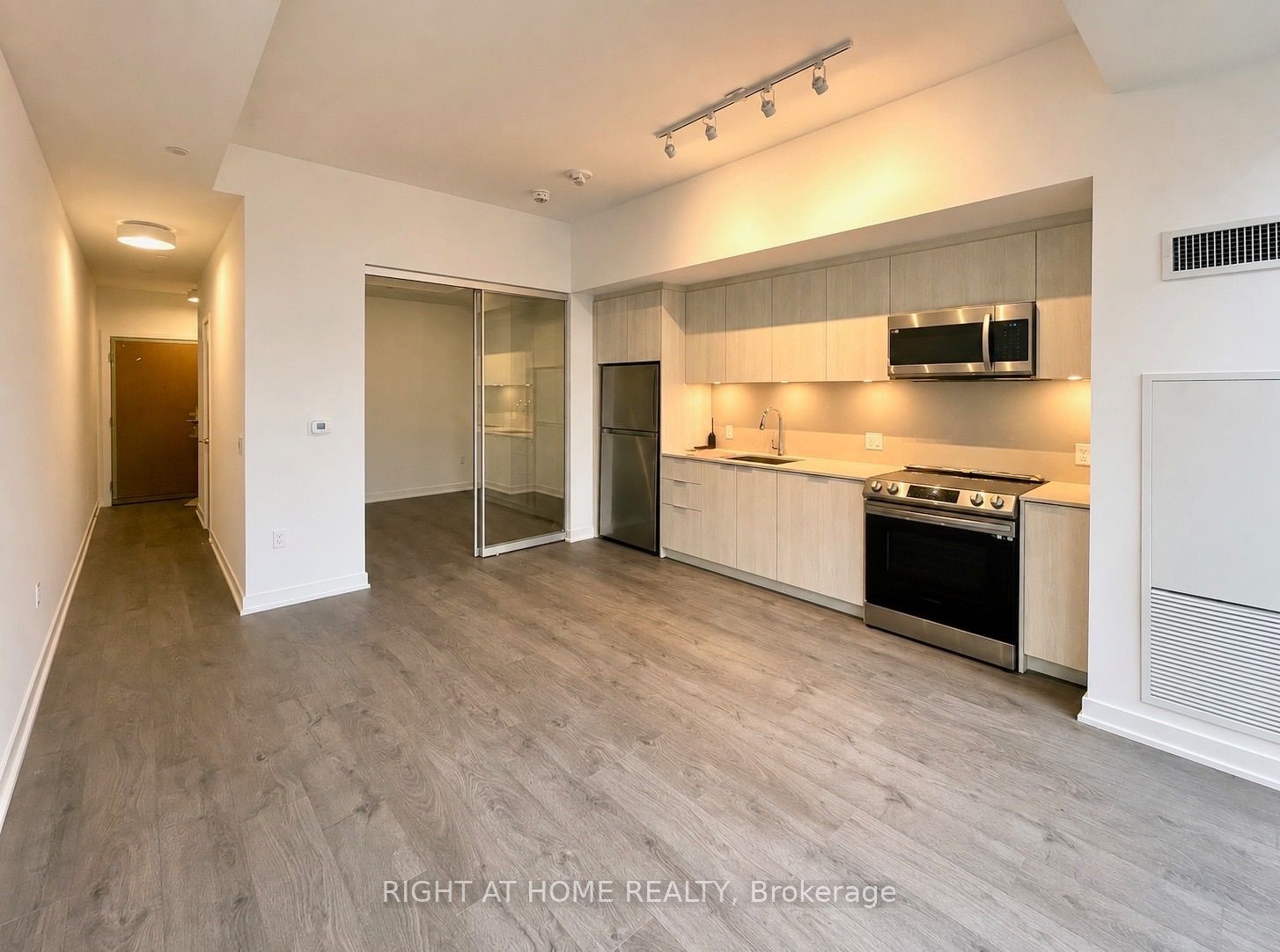 357 King Street West Street 2601, Toronto, ON M5V 0S7 photo 3