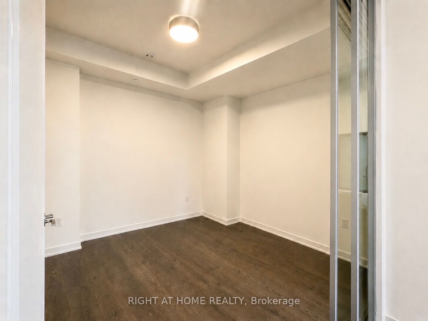 357 King Street West Street 2601, Toronto, ON M5V 0S7 photo 5