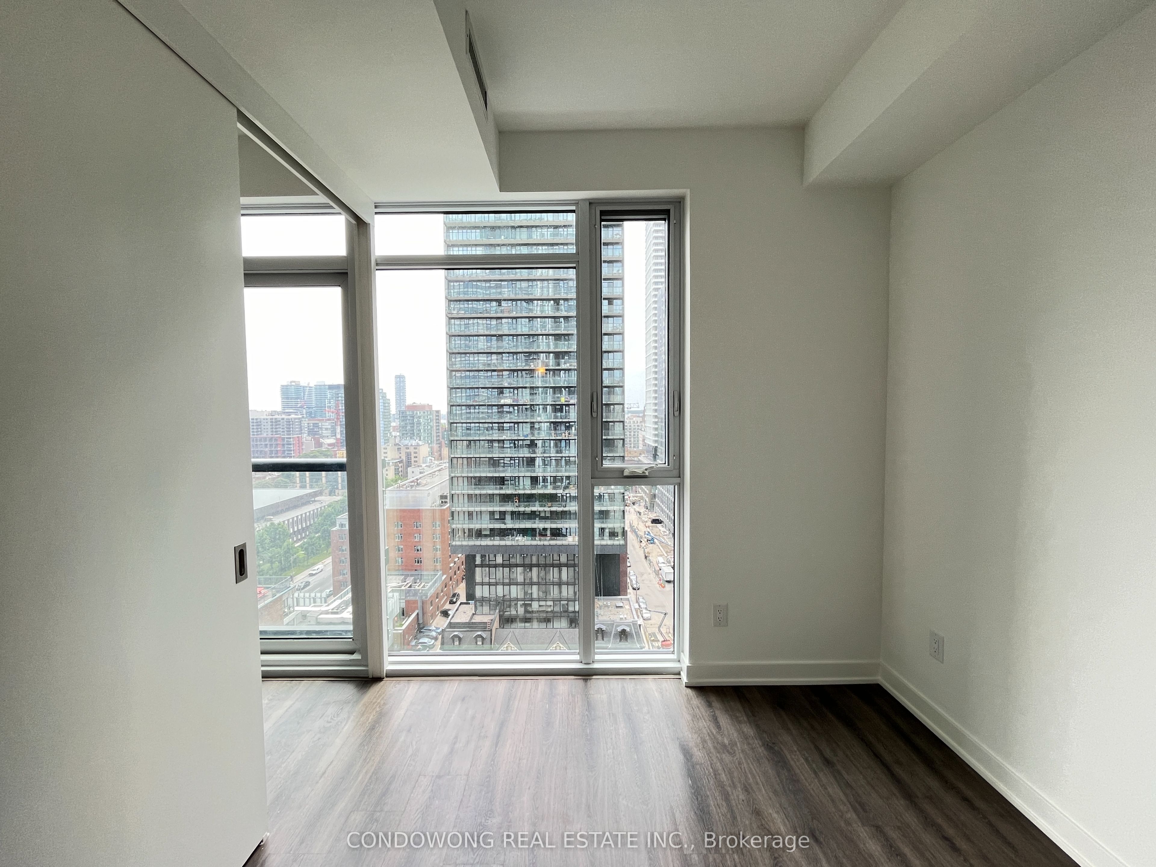 65 Mutual Street 1503, Toronto, ON M5B 0E5 photo 5
