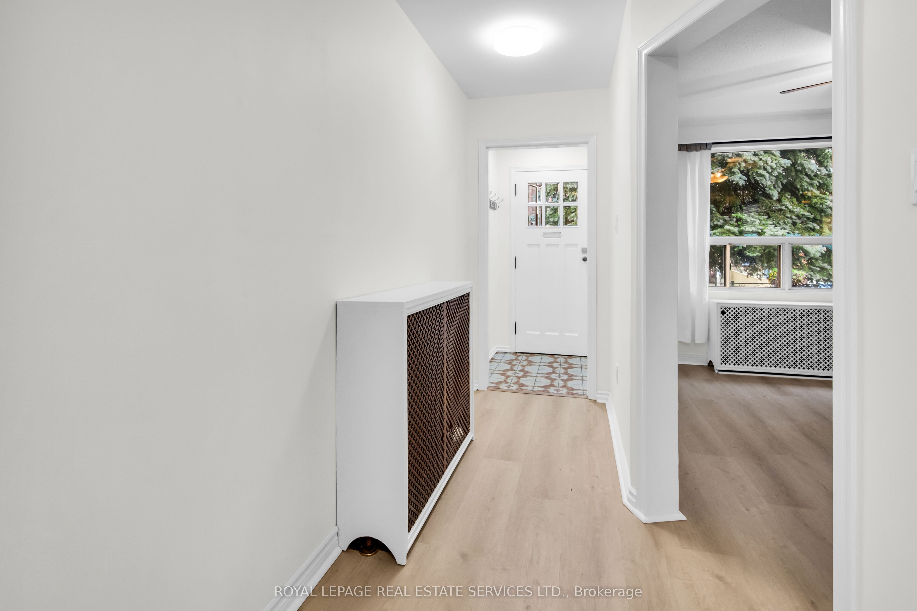 56 Arlington Avenue, Toronto, ON M6G 3K8 photo 3