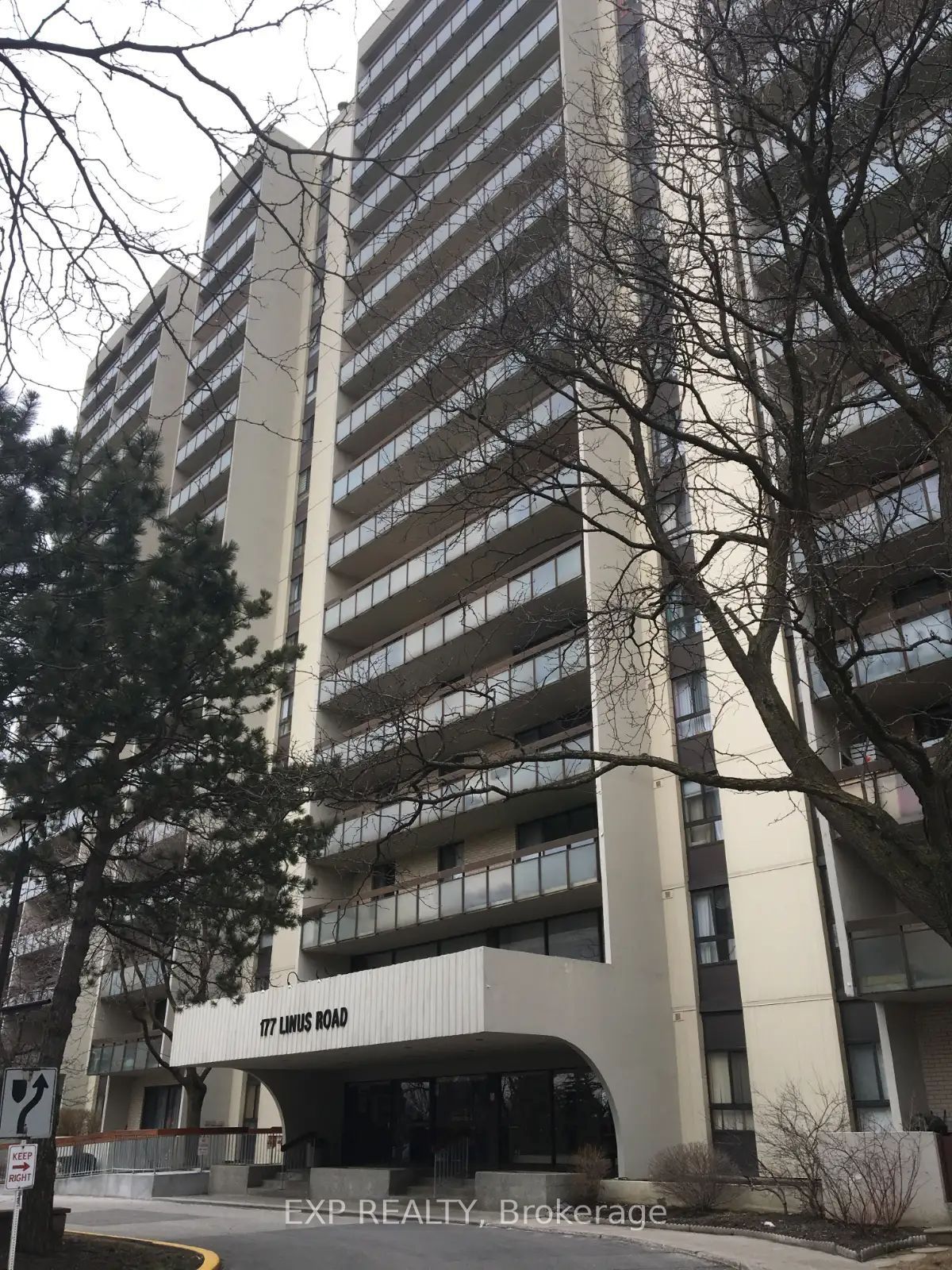 177 Linus Road 1112, Toronto, ON M2J 4S5