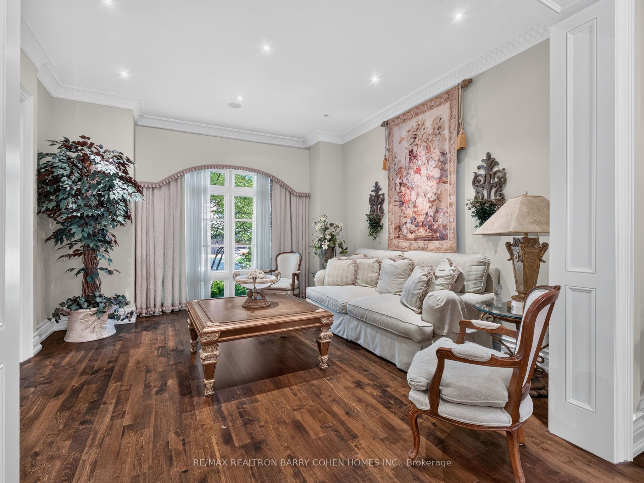 57 Yorkminster Road, Toronto, ON M2P 1M4 photo 3