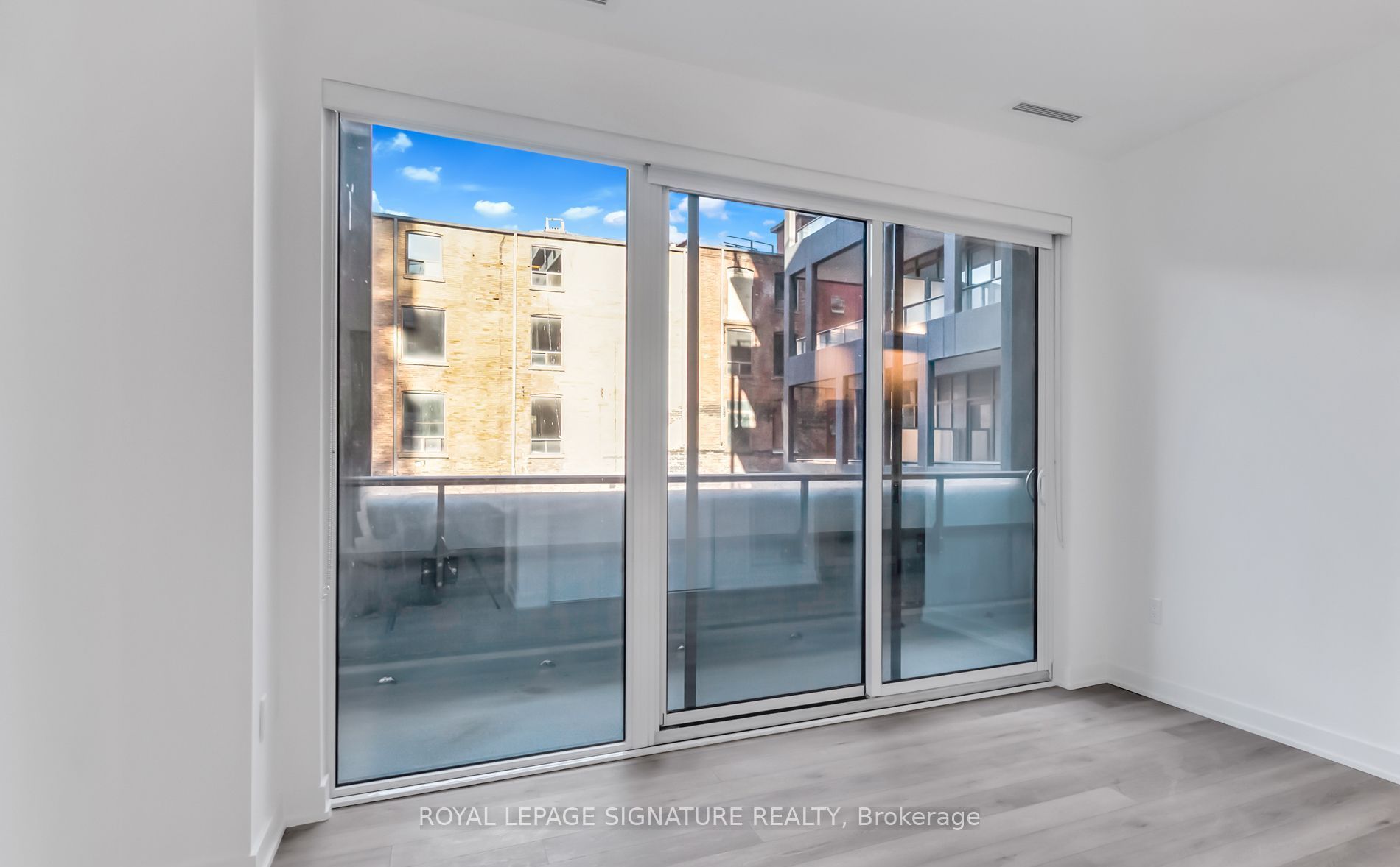 9 Tecumseth Street 503, Toronto, ON M5V 3G4 photo 4