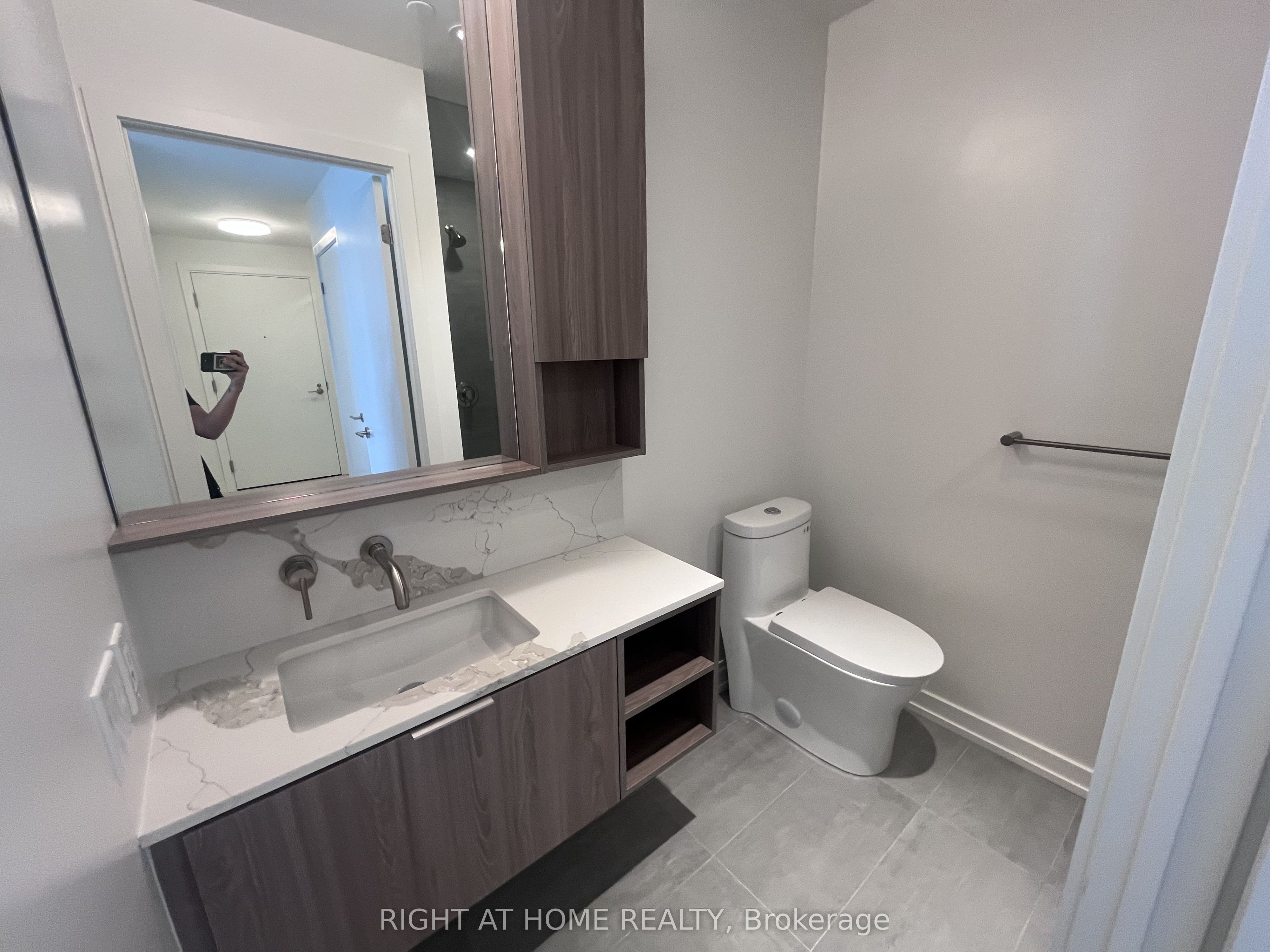 110 Broadway Avenue 2909S, Toronto, ON M4P 1V7 photo 4