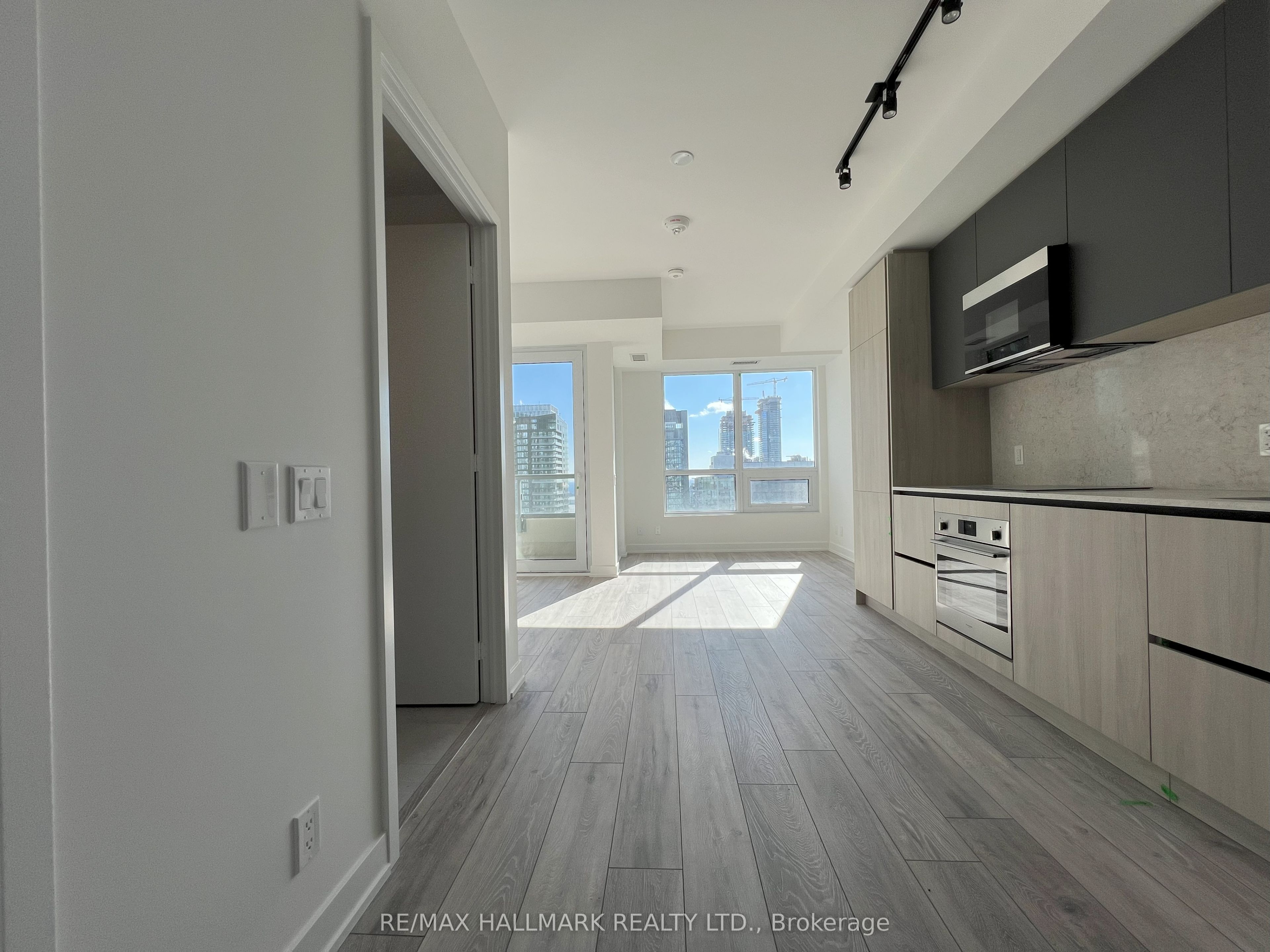 108 Peter Street 3909, Toronto, ON M5V 0W2 photo 4