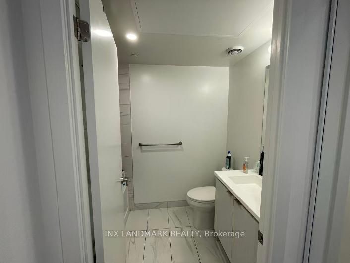 55 Cooper Street 5607, Toronto, ON M5E 0G1 photo 5