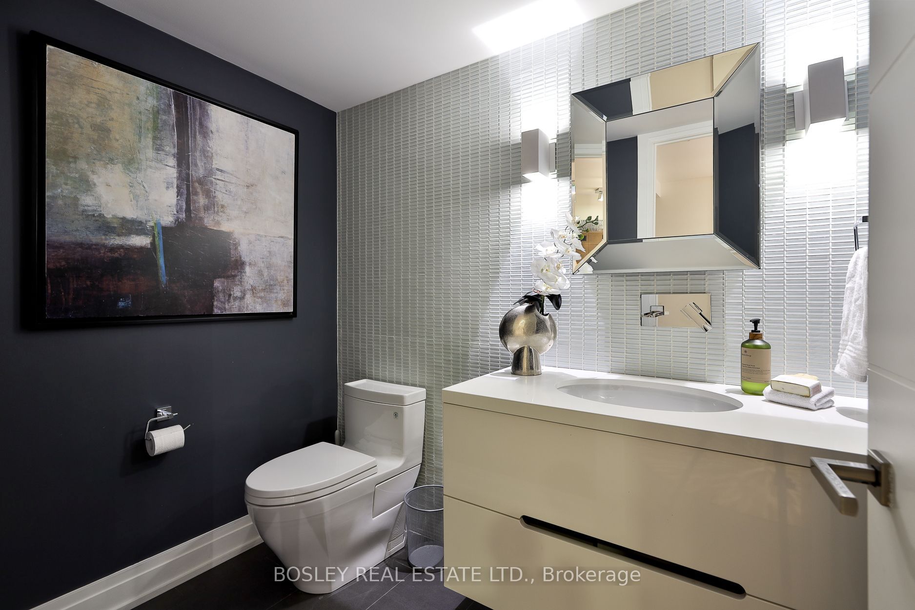 40 Oaklands Avenue 107, Toronto, ON M4V 2Z3 photo 5