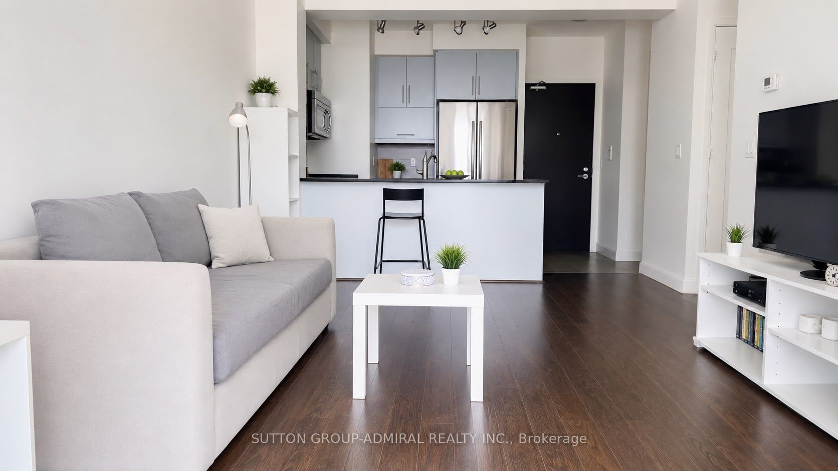 825 Church st Street 2308, Toronto, ON M4W 2H2 photo 3